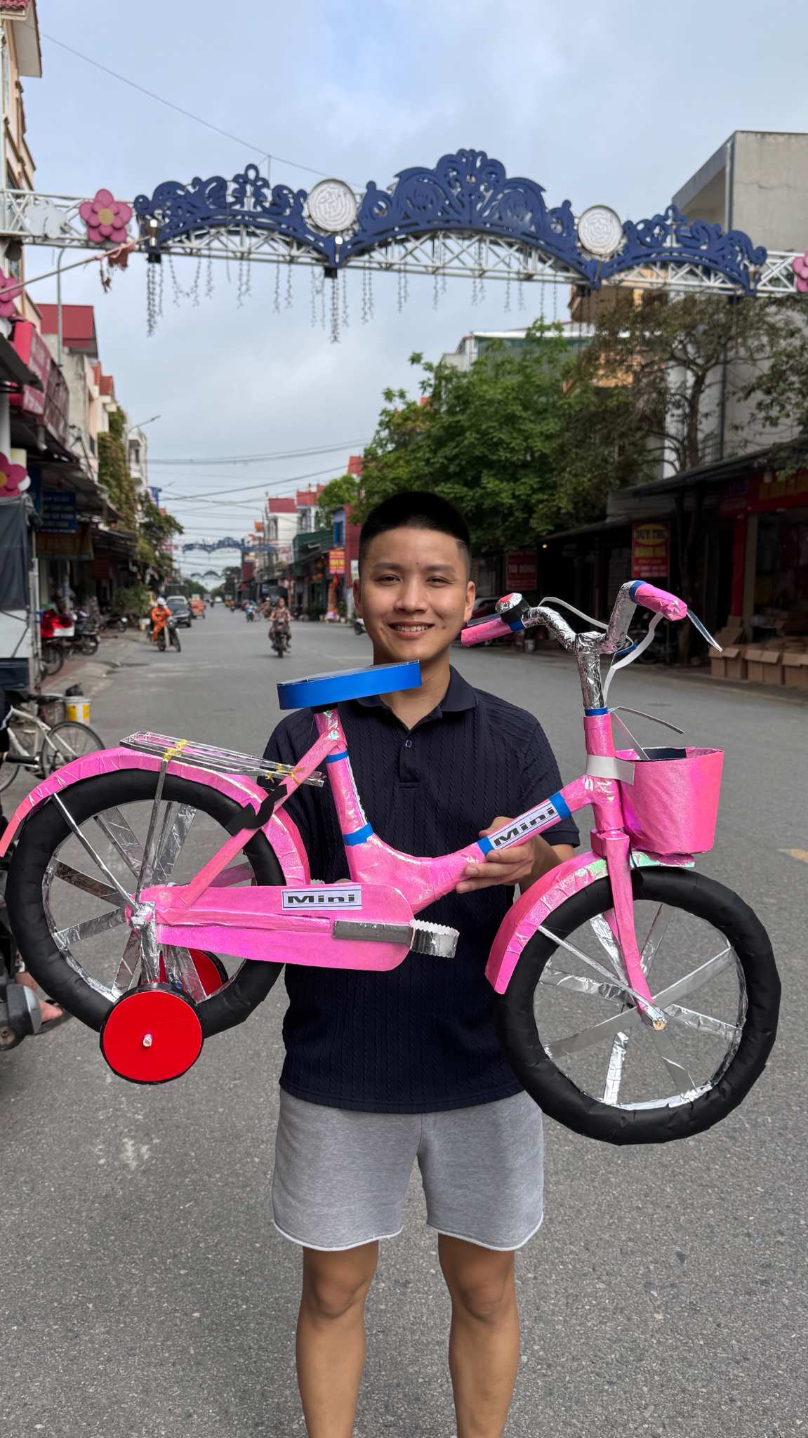 Xe đạp màu hồng 4 bánh
