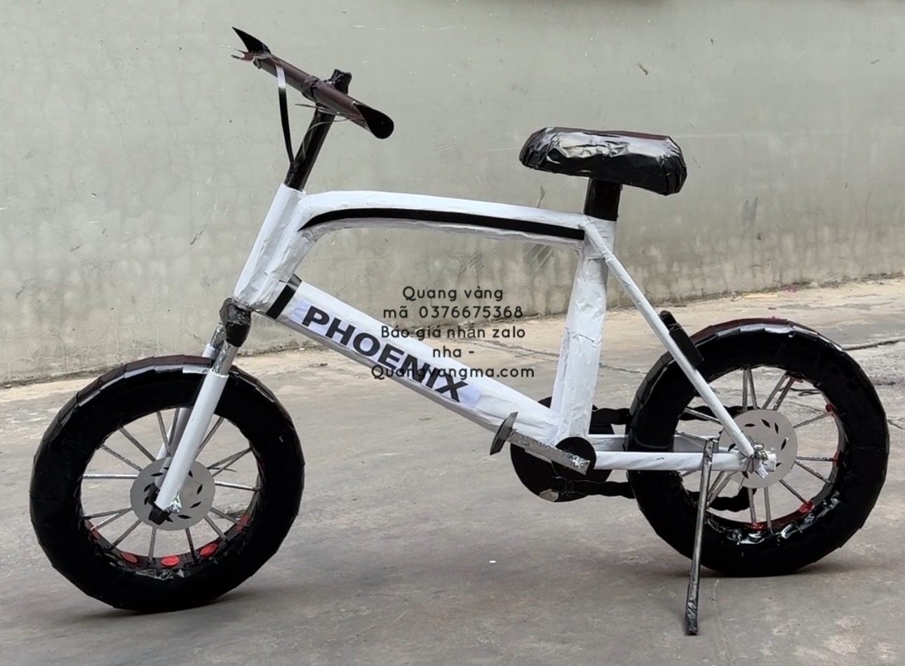 Xe đạp trắng em bé