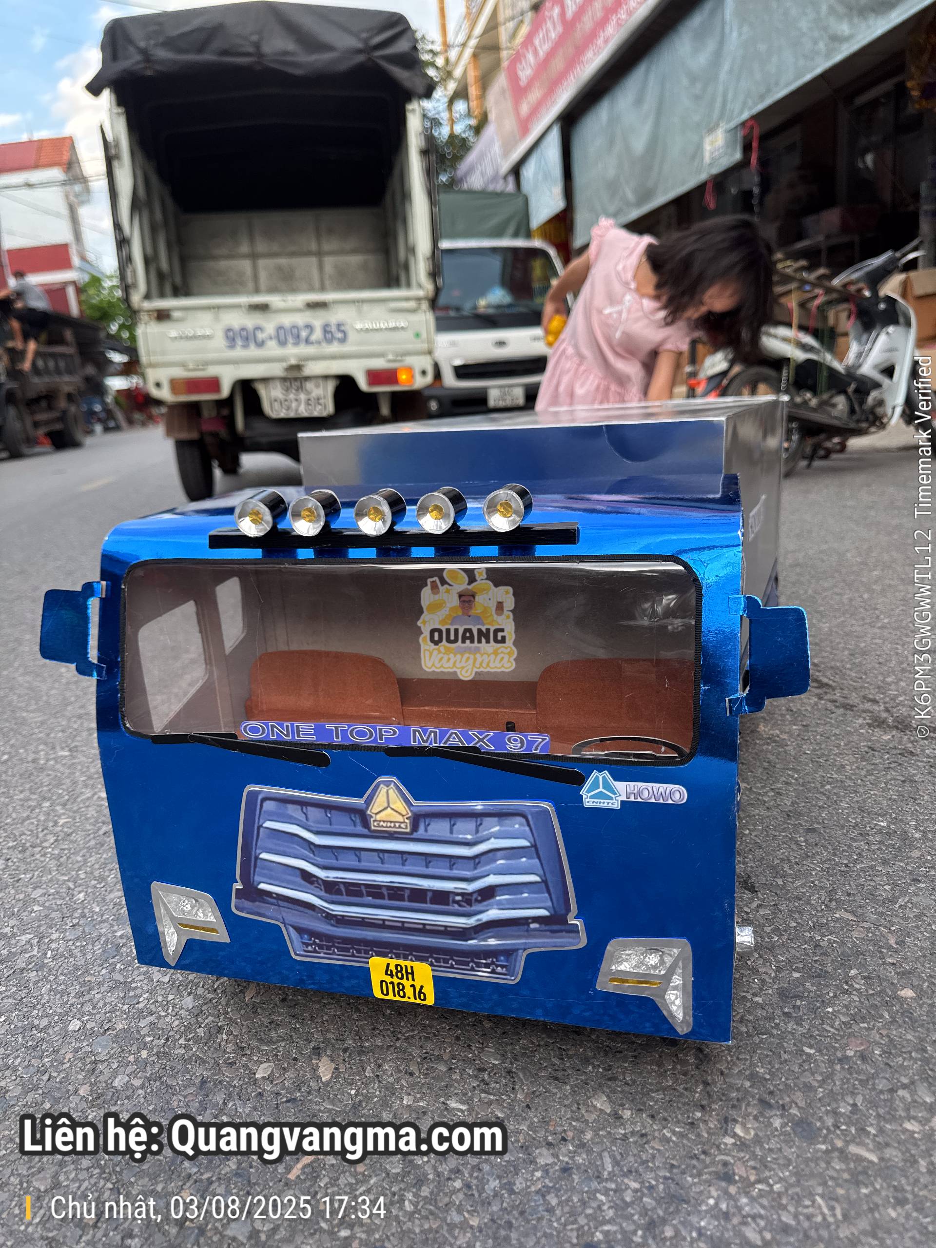 Xe đầu kéo thùng lạnh