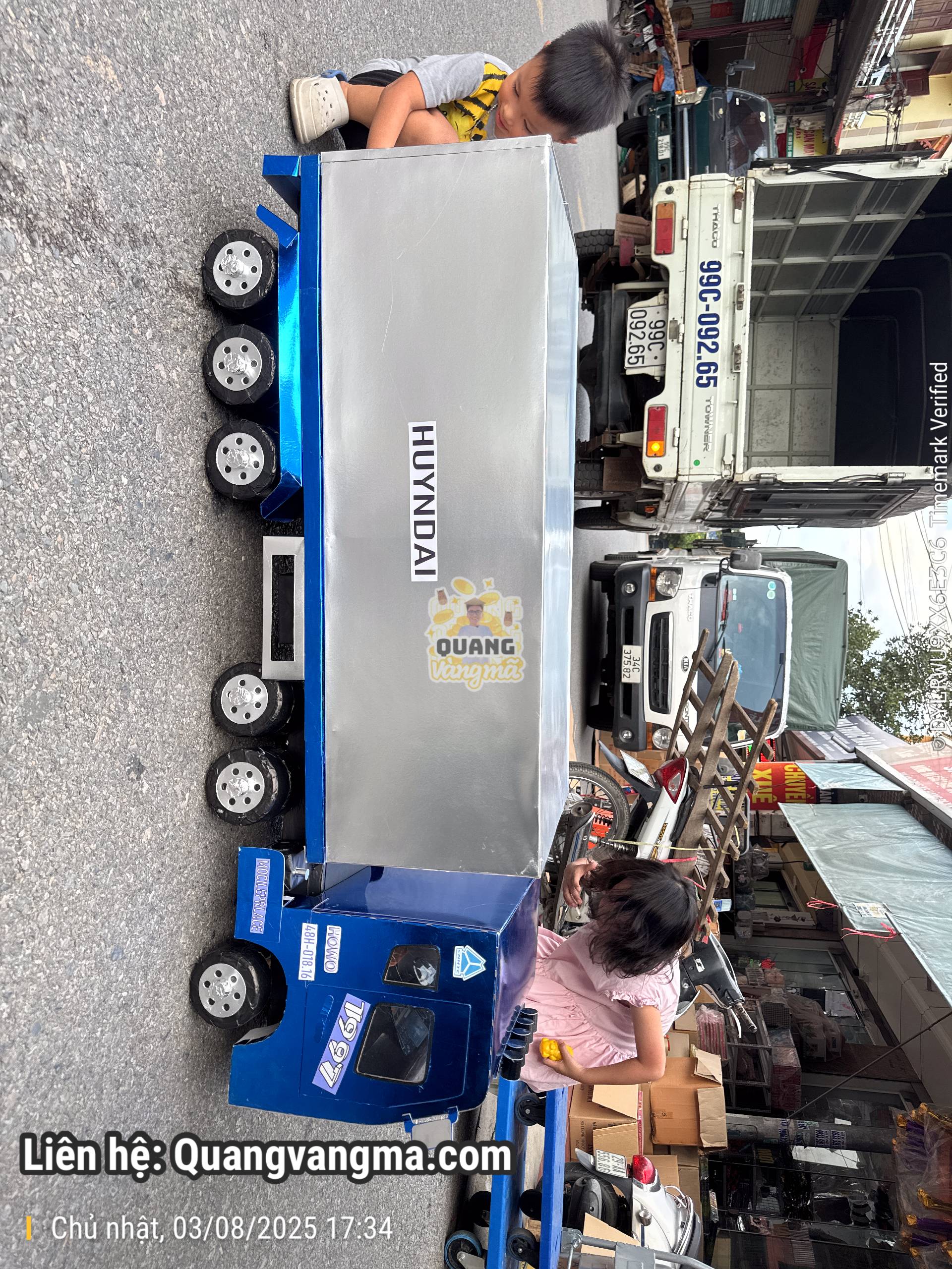 Xe đầu kéo thùng lạnh