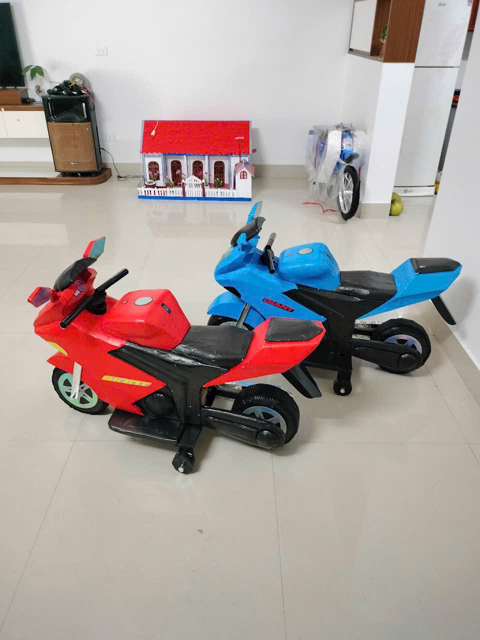 Xe máy moto em bé