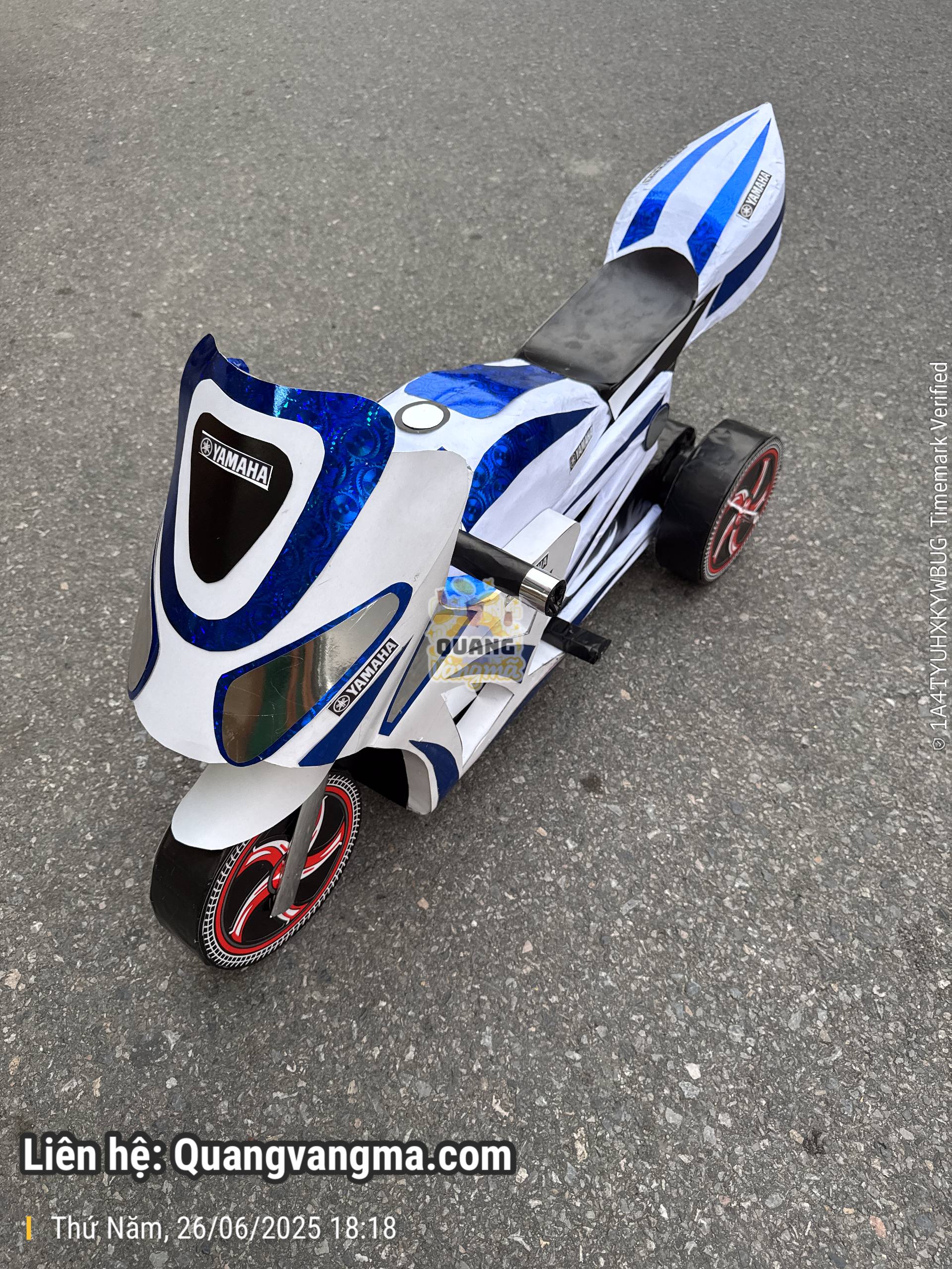 Xe moto em bé