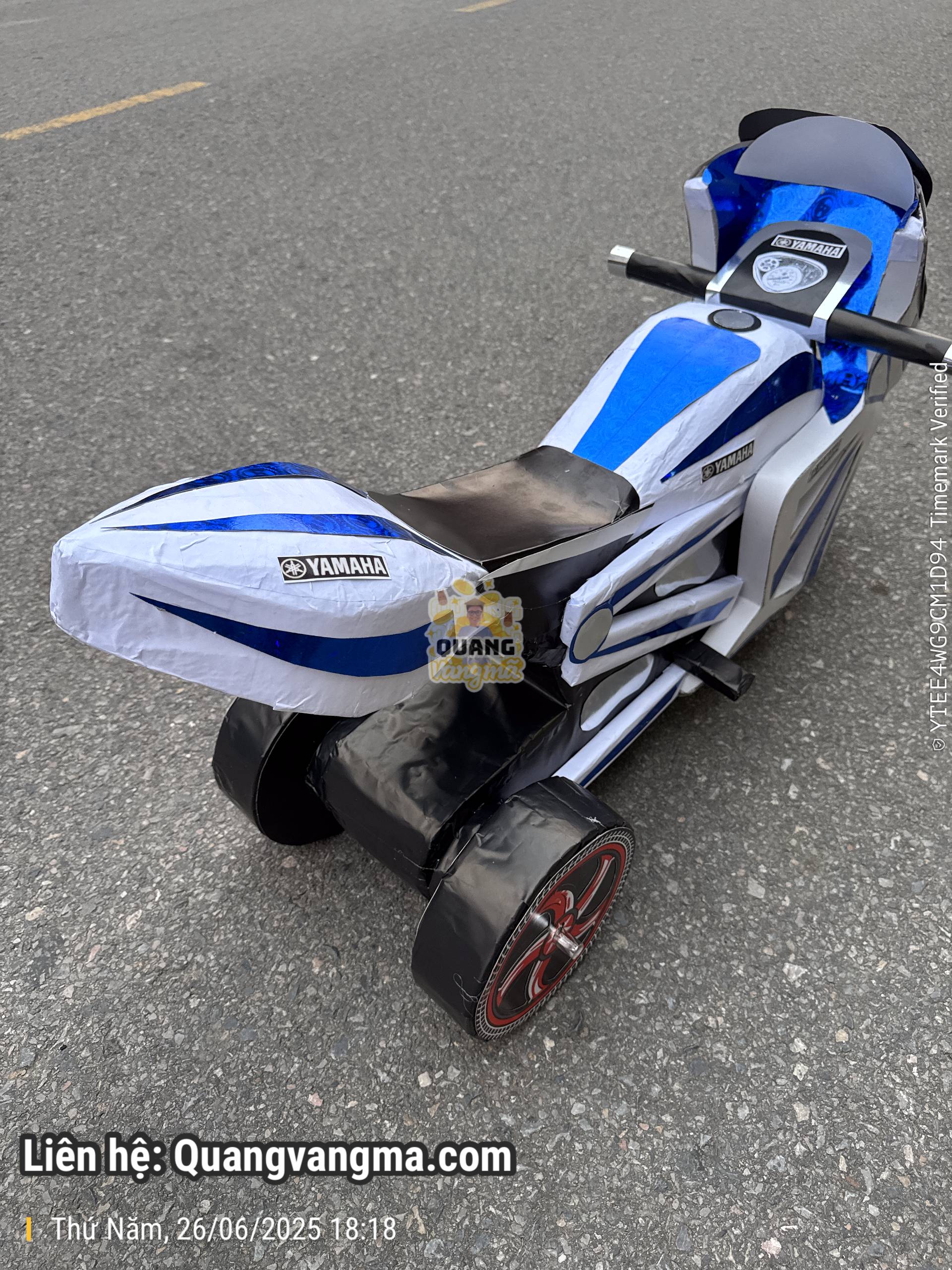 Xe moto em bé