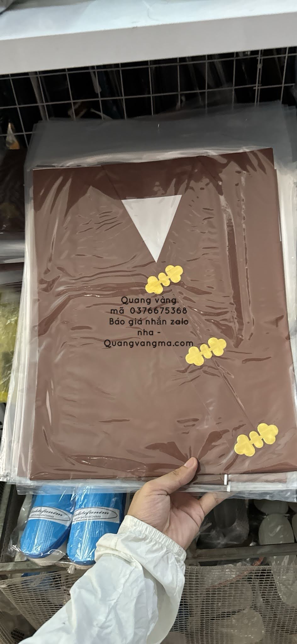 áo phật tử đi chùa gập