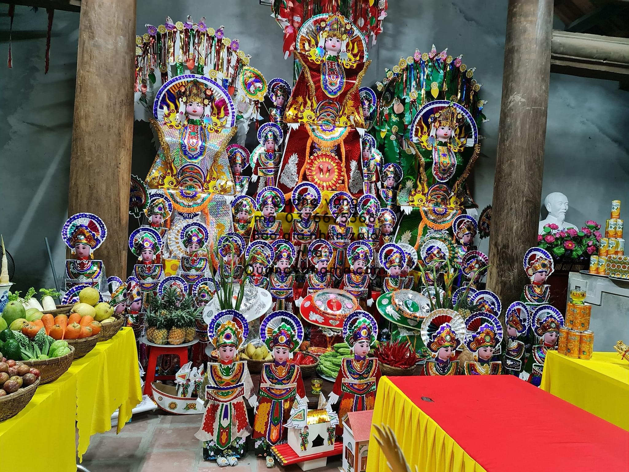 bà chúa xanh đỏ trắng