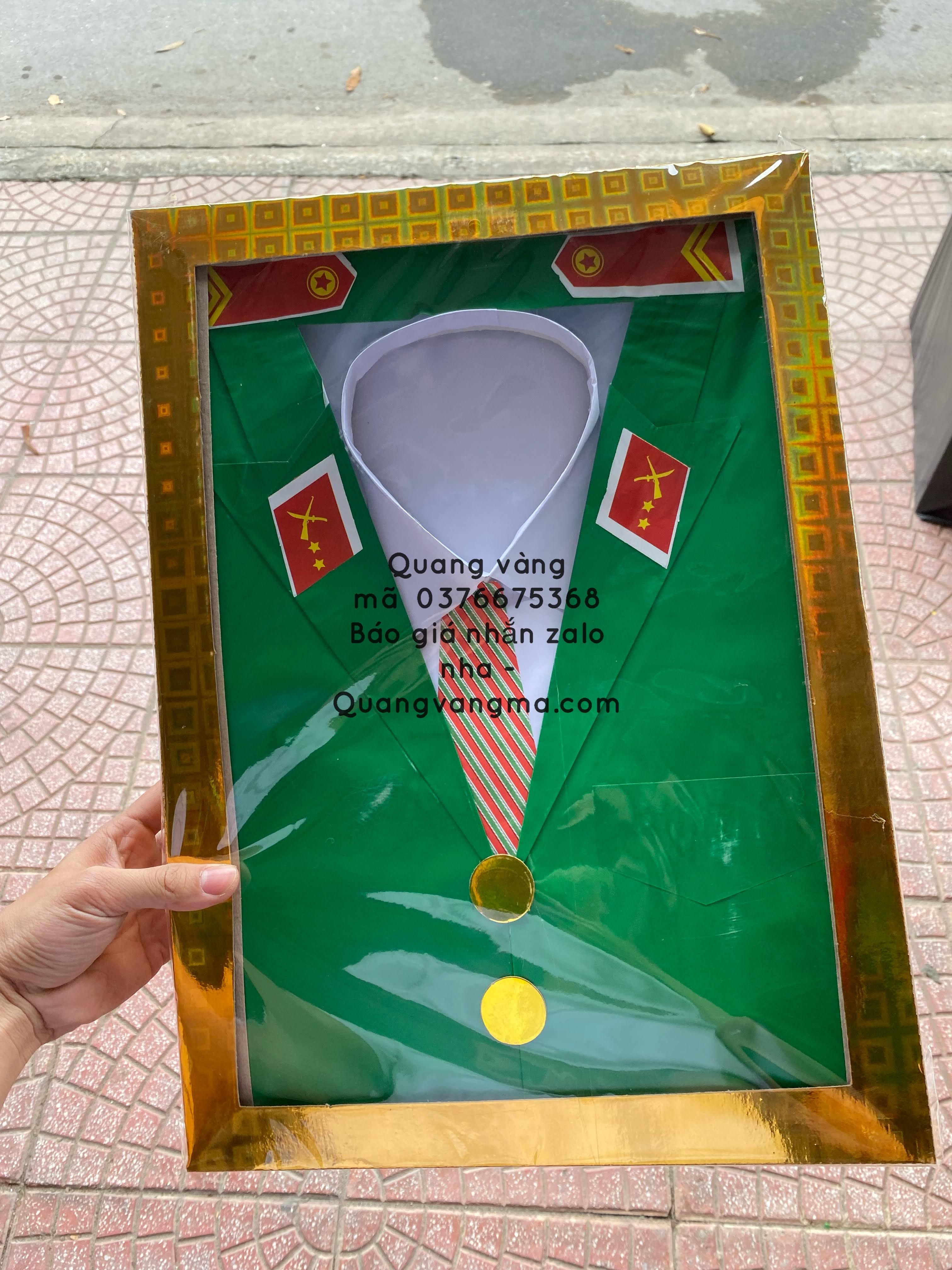 bộ đội hộp công an hộp viên vàng đầy đủ