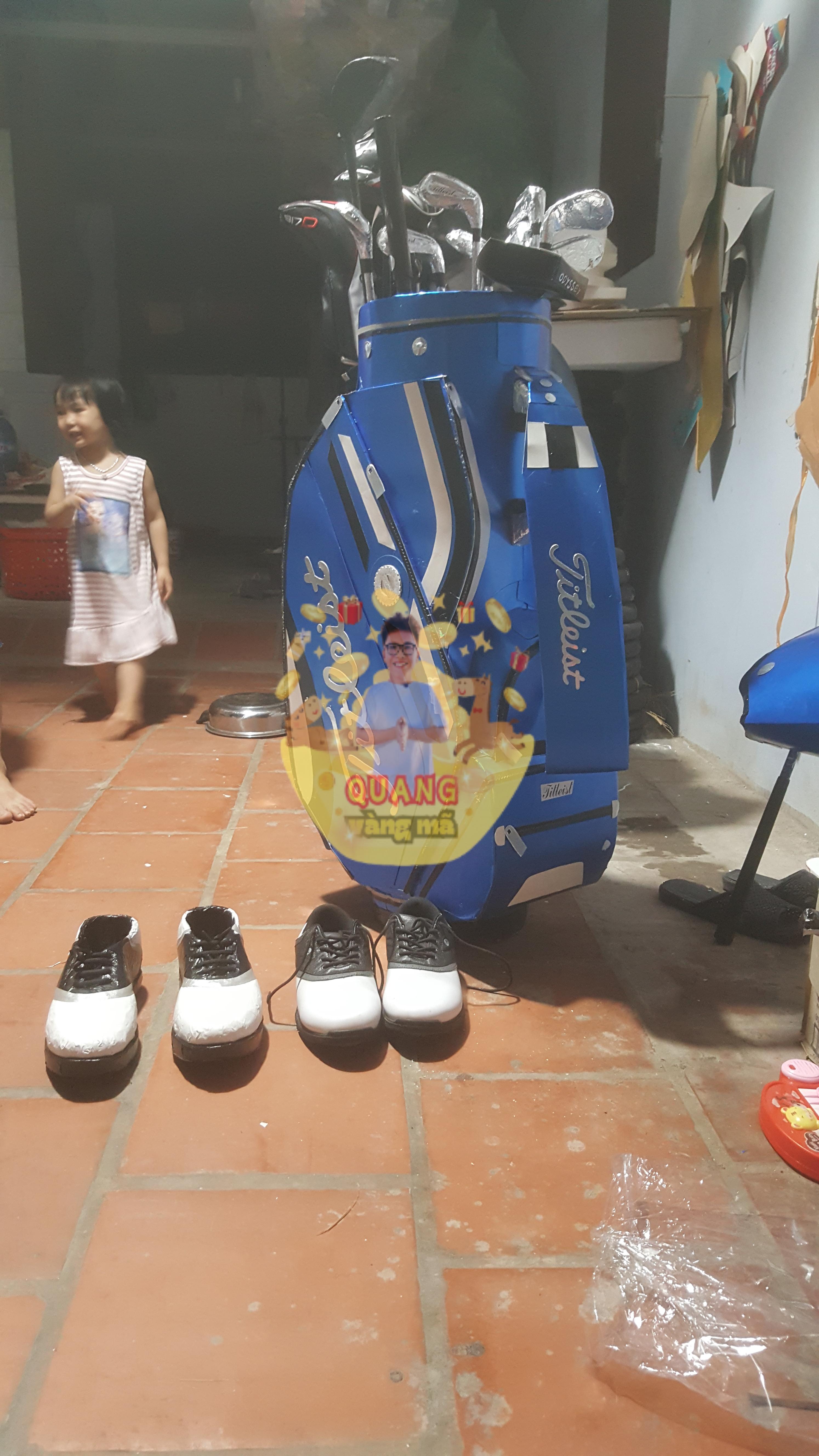 bộ gậy golf màu xanh