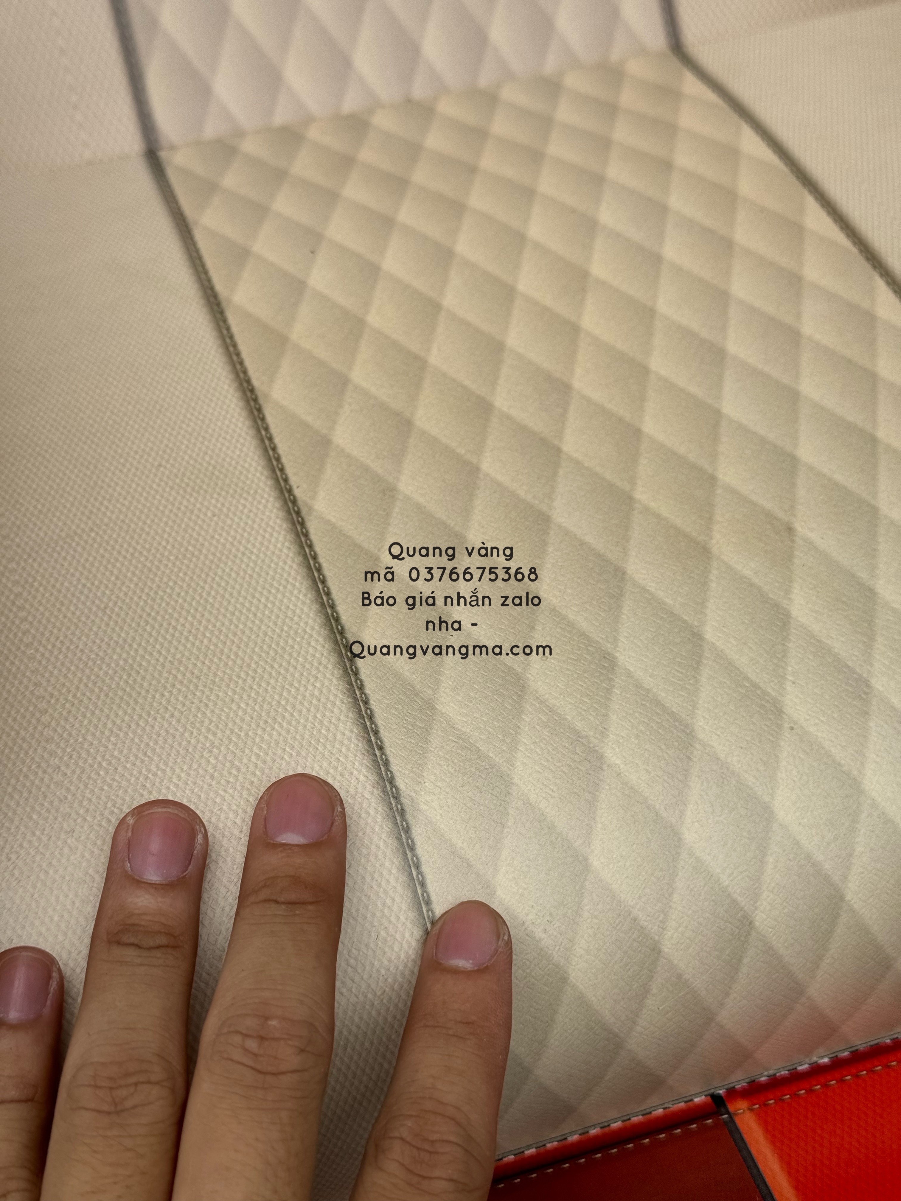 ghế masage màu nâu