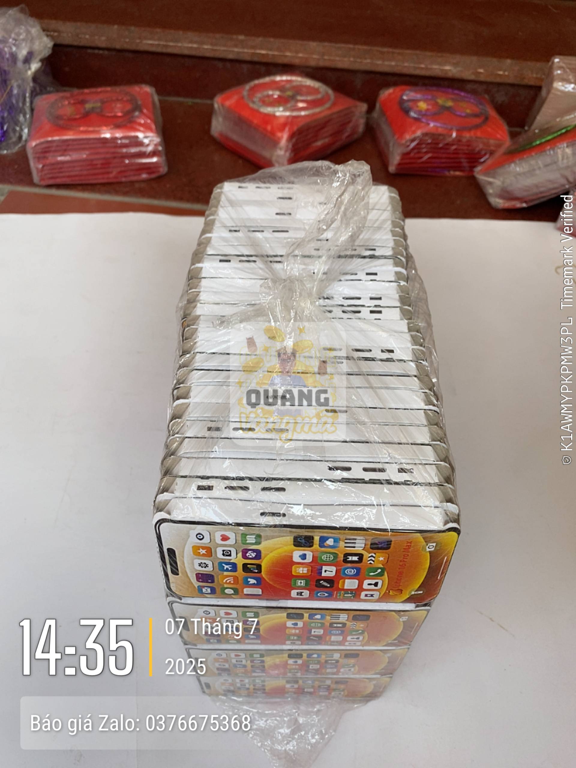 iPhone thường