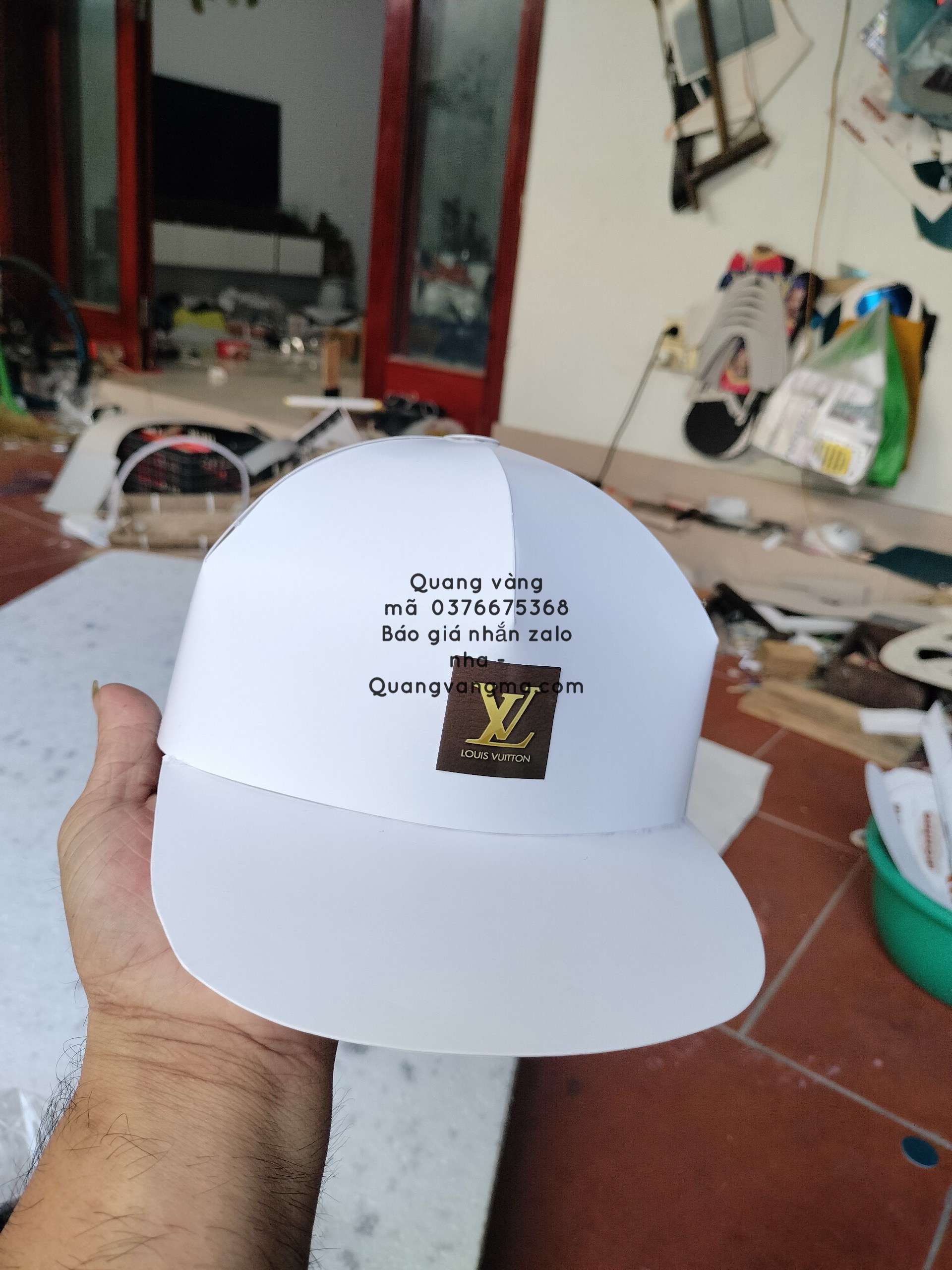 mũ sịn có các mầu bấm vào để xem cụ thể