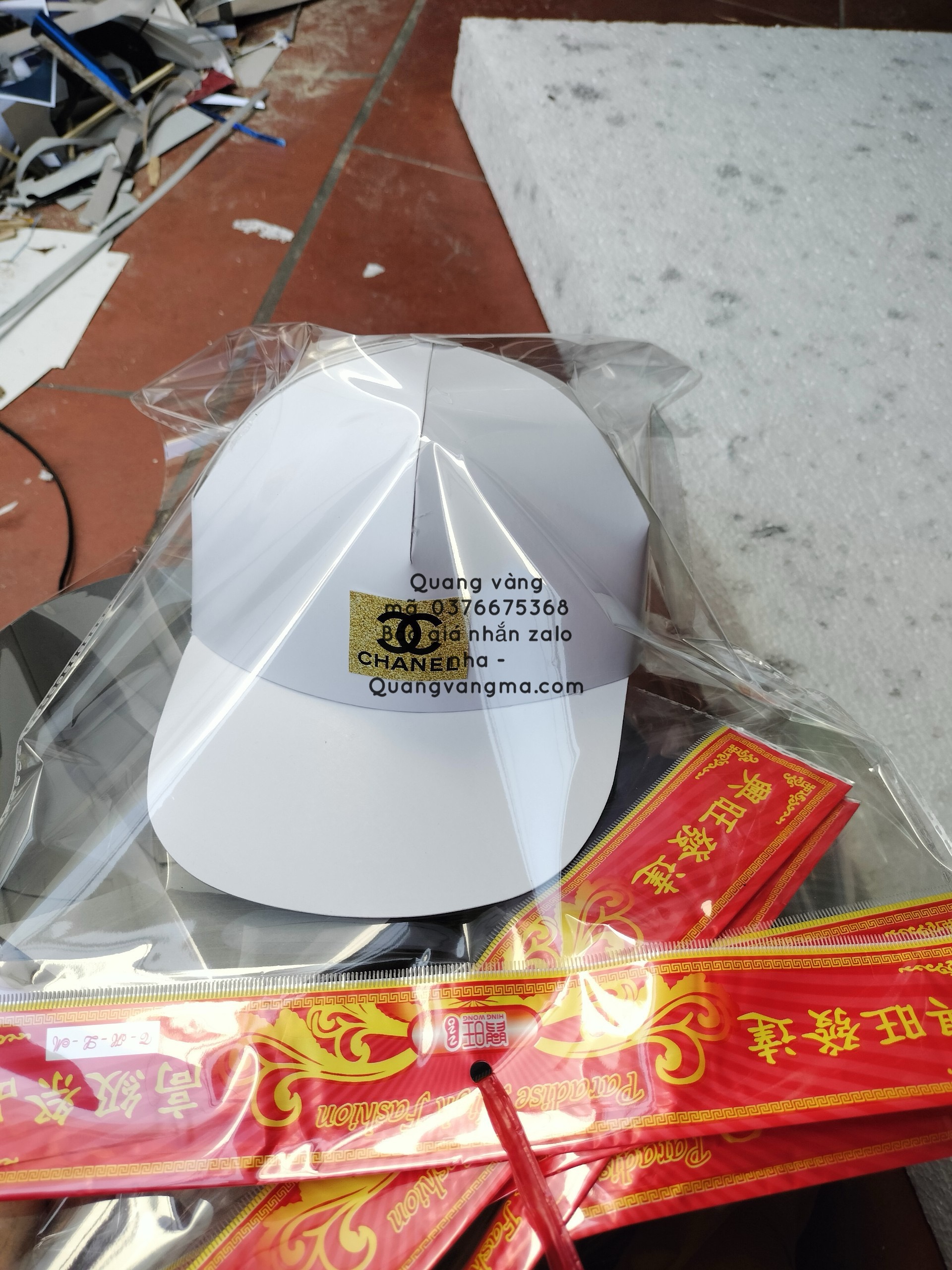 mũ sịn có các mầu bấm vào để xem cụ thể