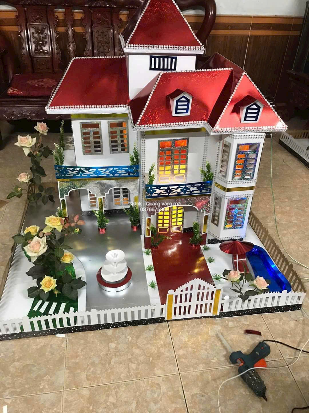nhà 3 tầng mái đỏ