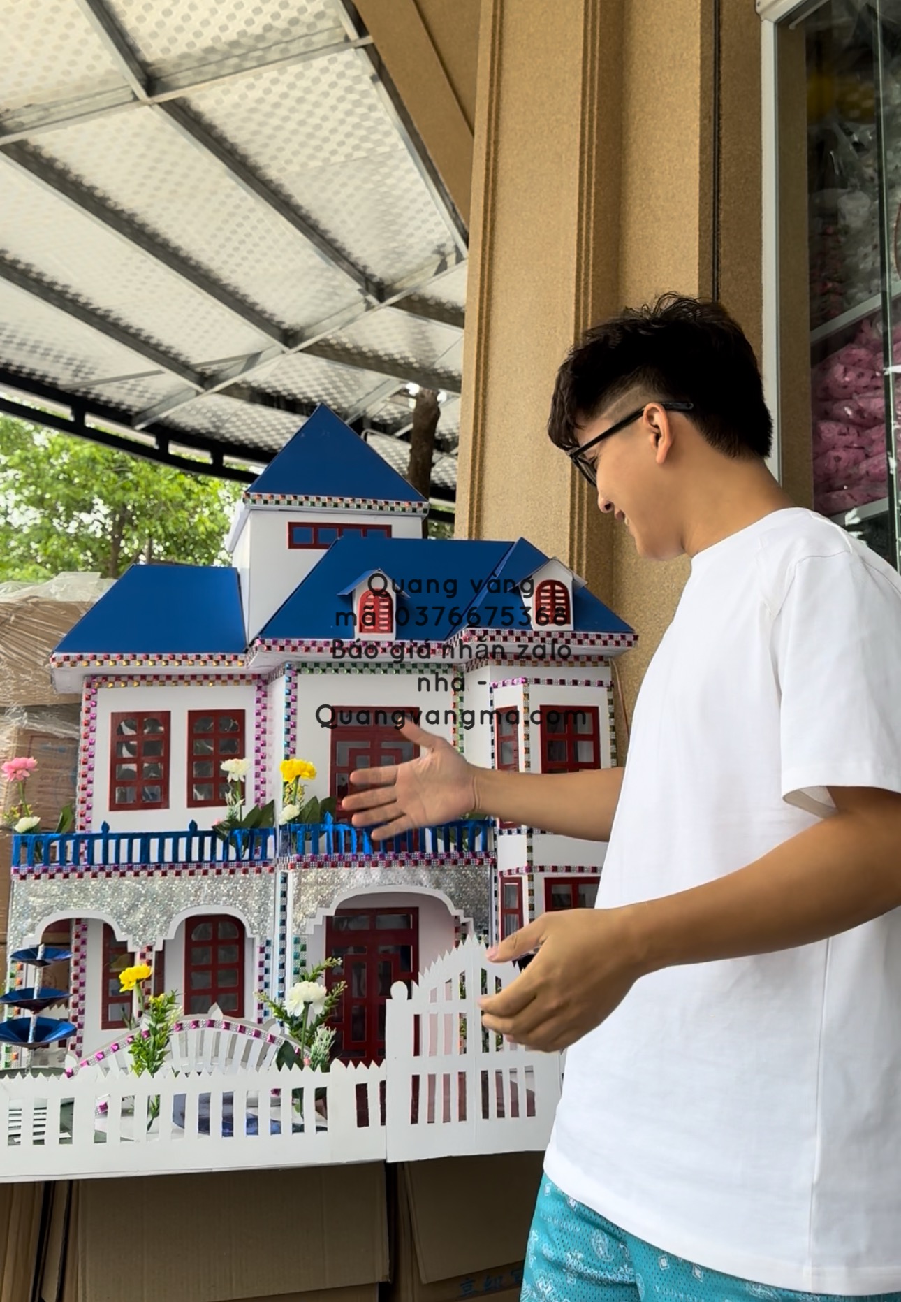 nhà 3 tầng sịn luôn sân vườn nội thất đầy đủ