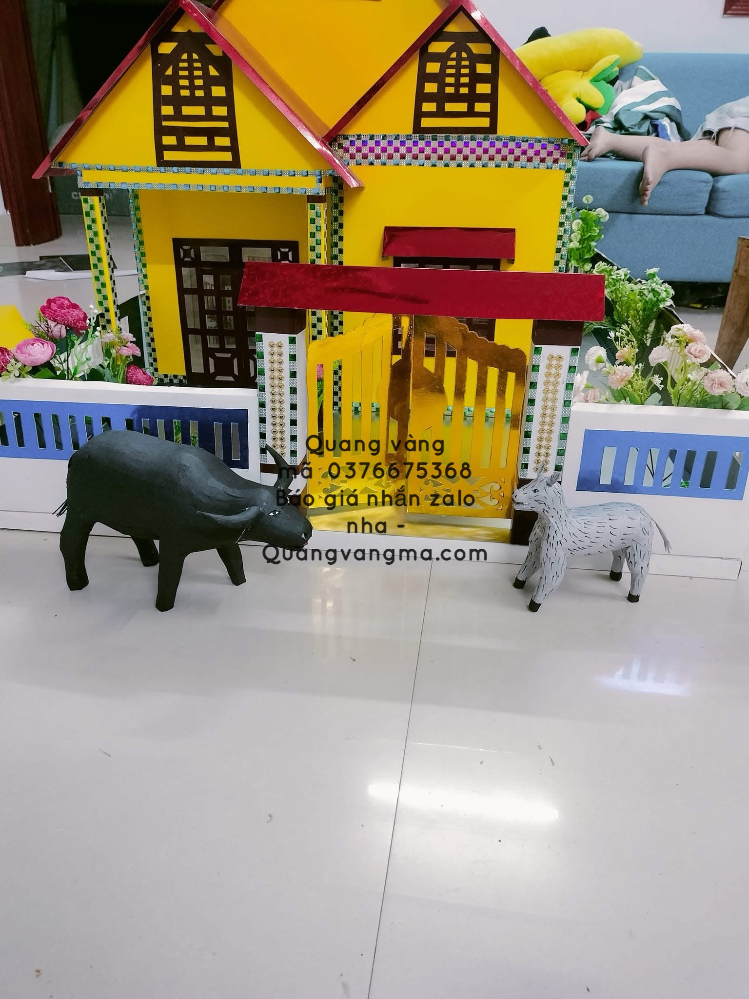 nhà tranh có con trâu con chó trước cửa