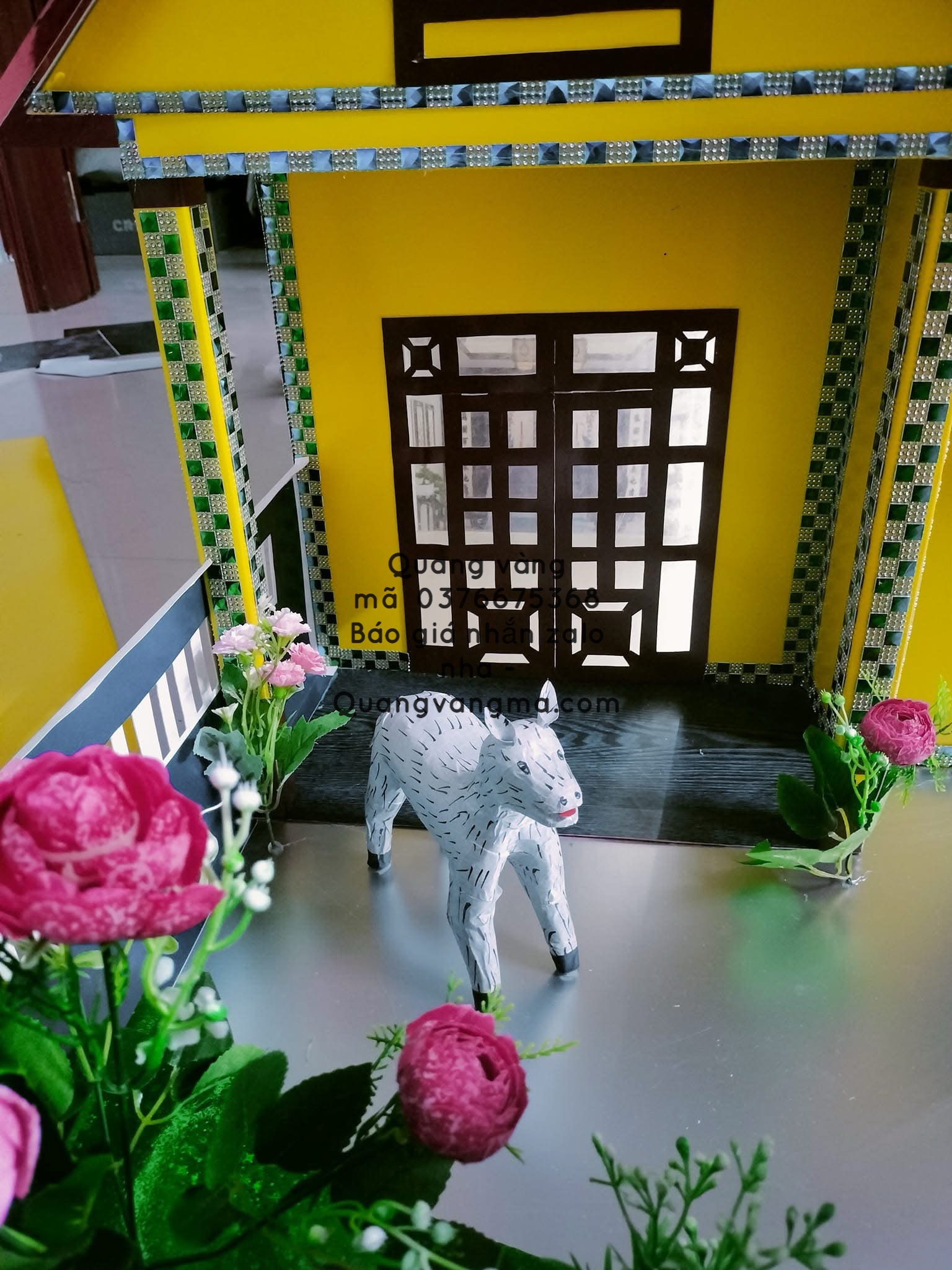 nhà tranh có con trâu con chó trước cửa