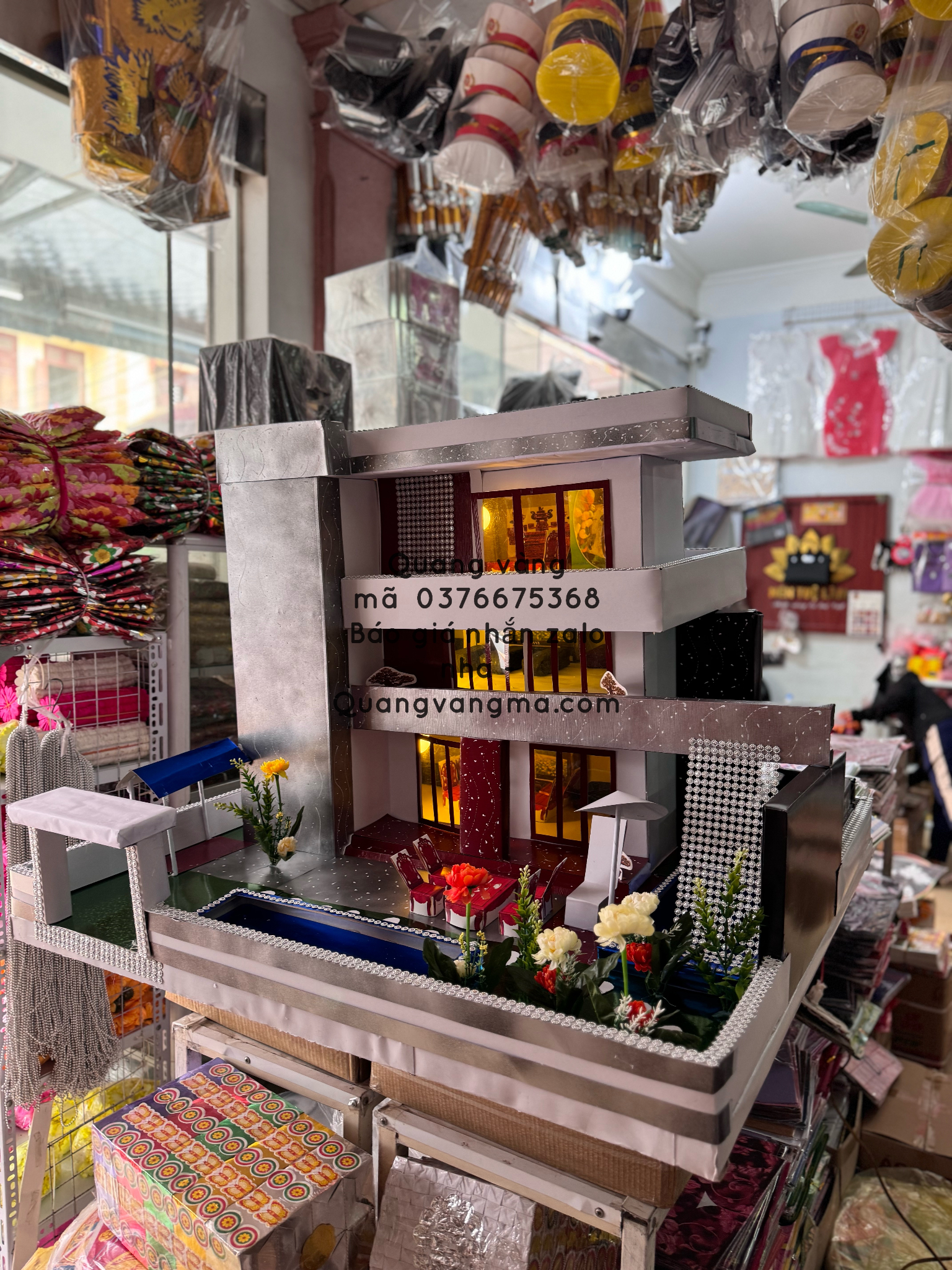set 49 nam trẻ tuổi xe sịn nhà hiện đại