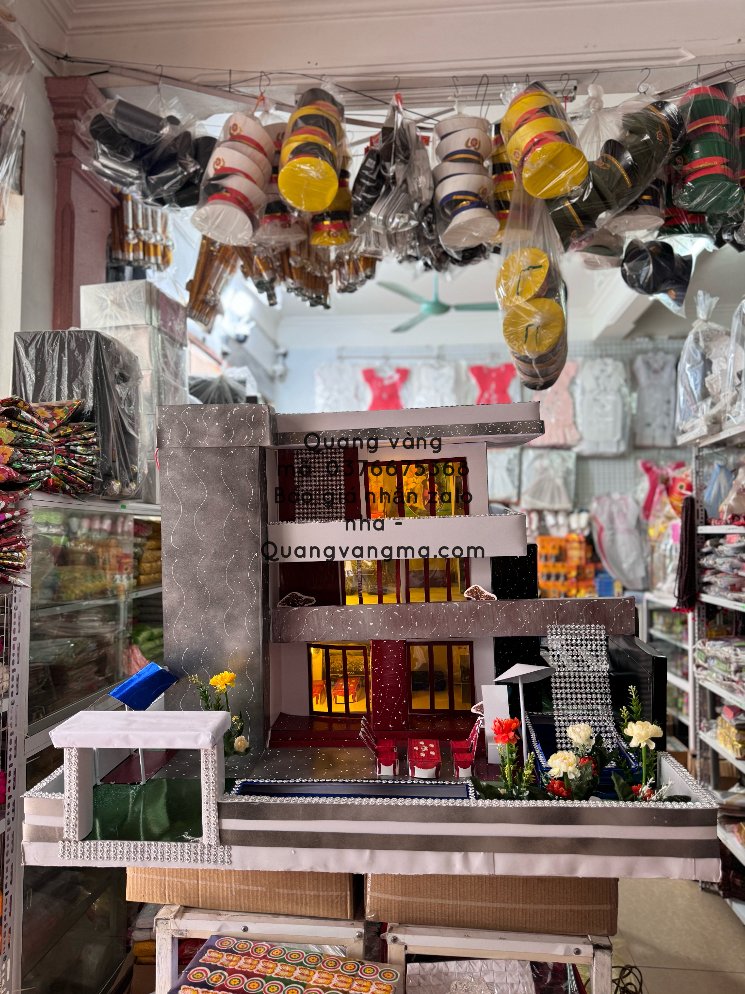 set 49 nam trẻ tuổi xe sịn nhà hiện đại