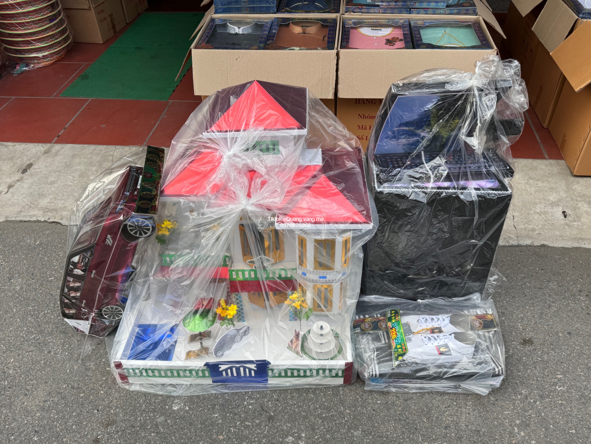 set 49 ngày cho chân linh nam trẻ tuổi