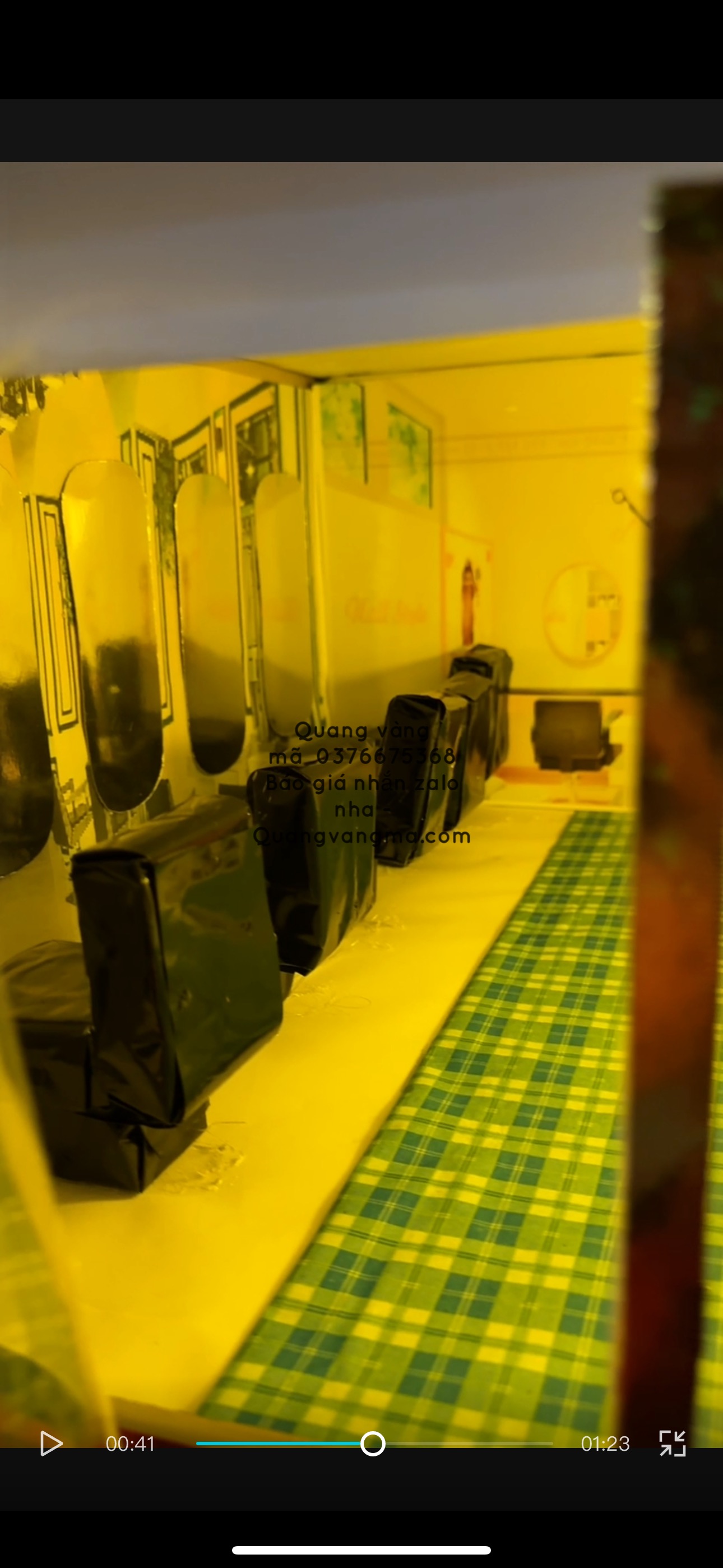 tiệm cắt tóc và tiệm spa tiệm xăm