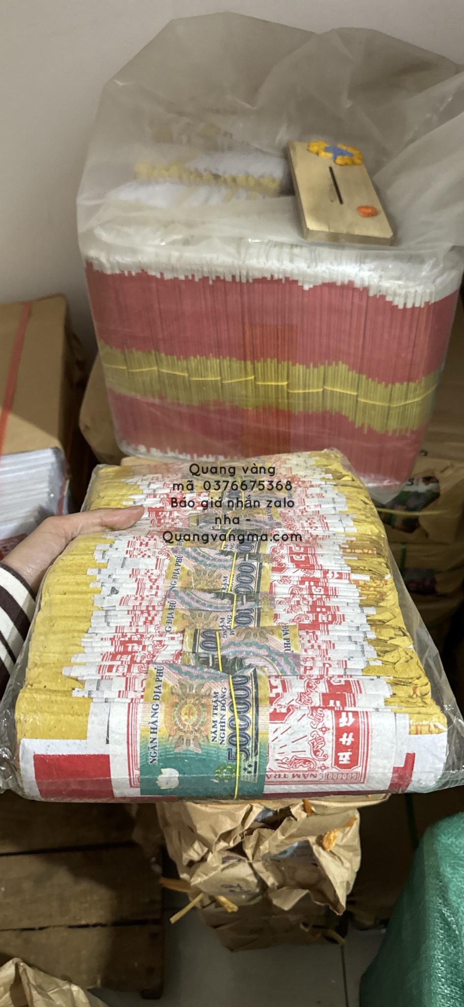 tiền lễ dọc dài