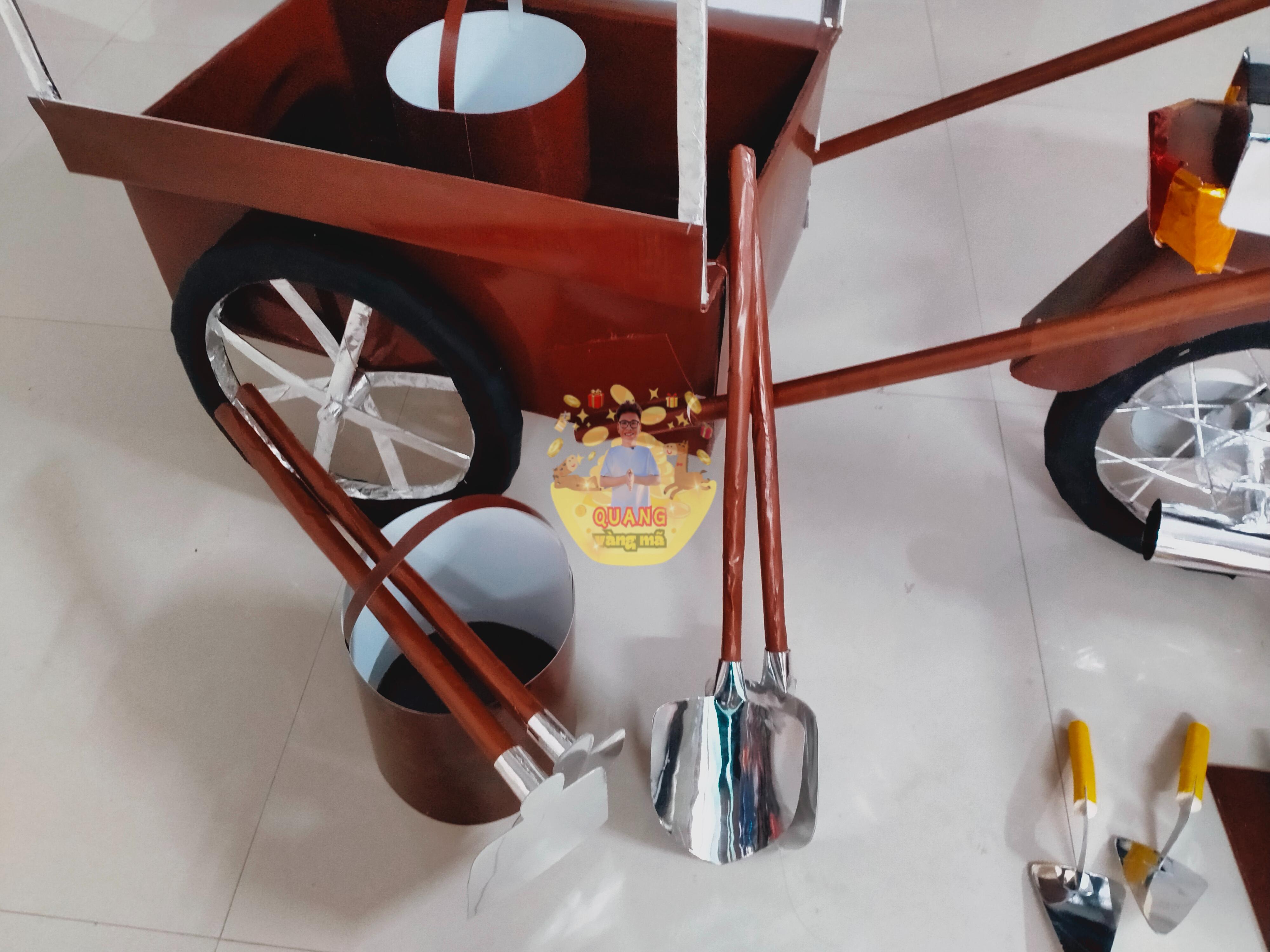 xe dream kéo cải tiến chở bộ đồ xây dựng bốc vác xi