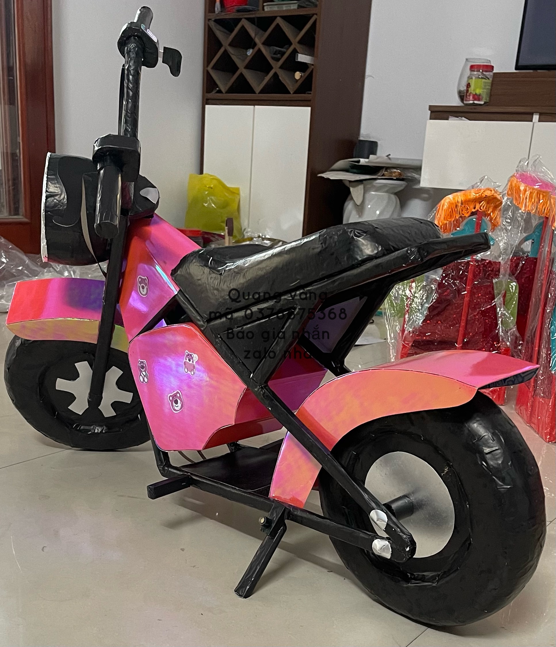 xe máy điện chất chơi màu hồng