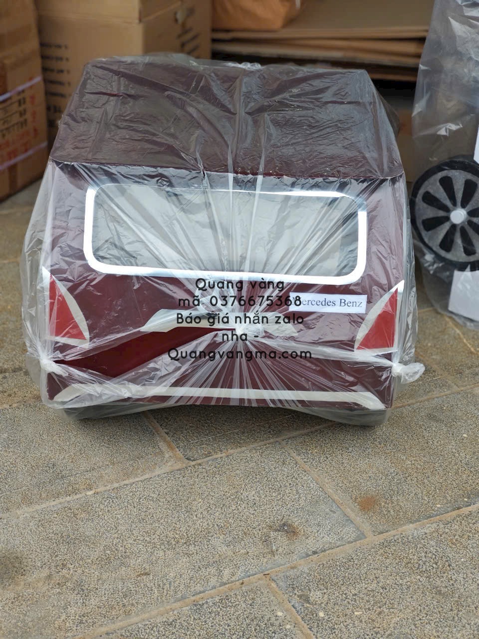 xe mẹc màu nâu