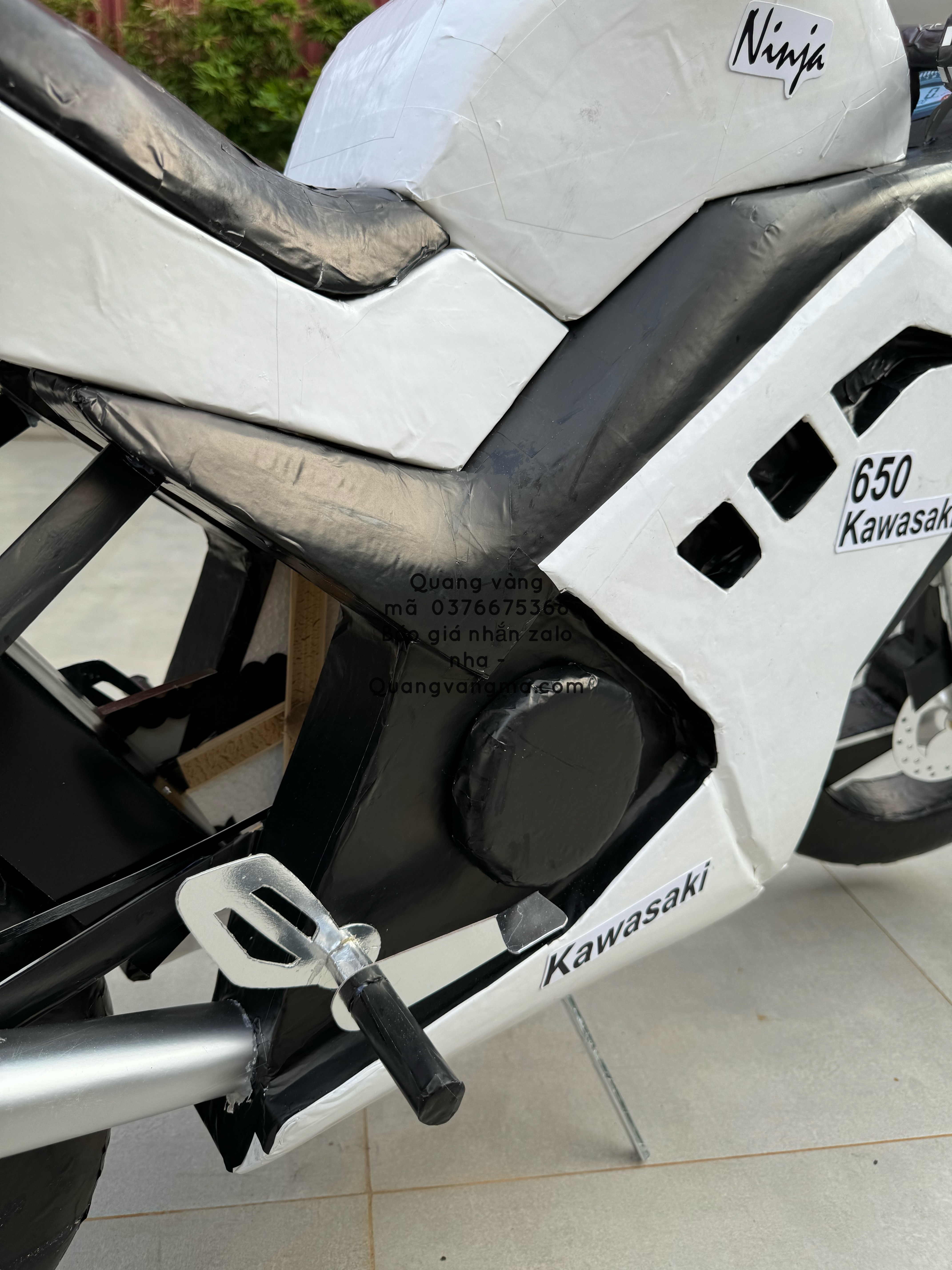 xe moto phân khối lớn trắng