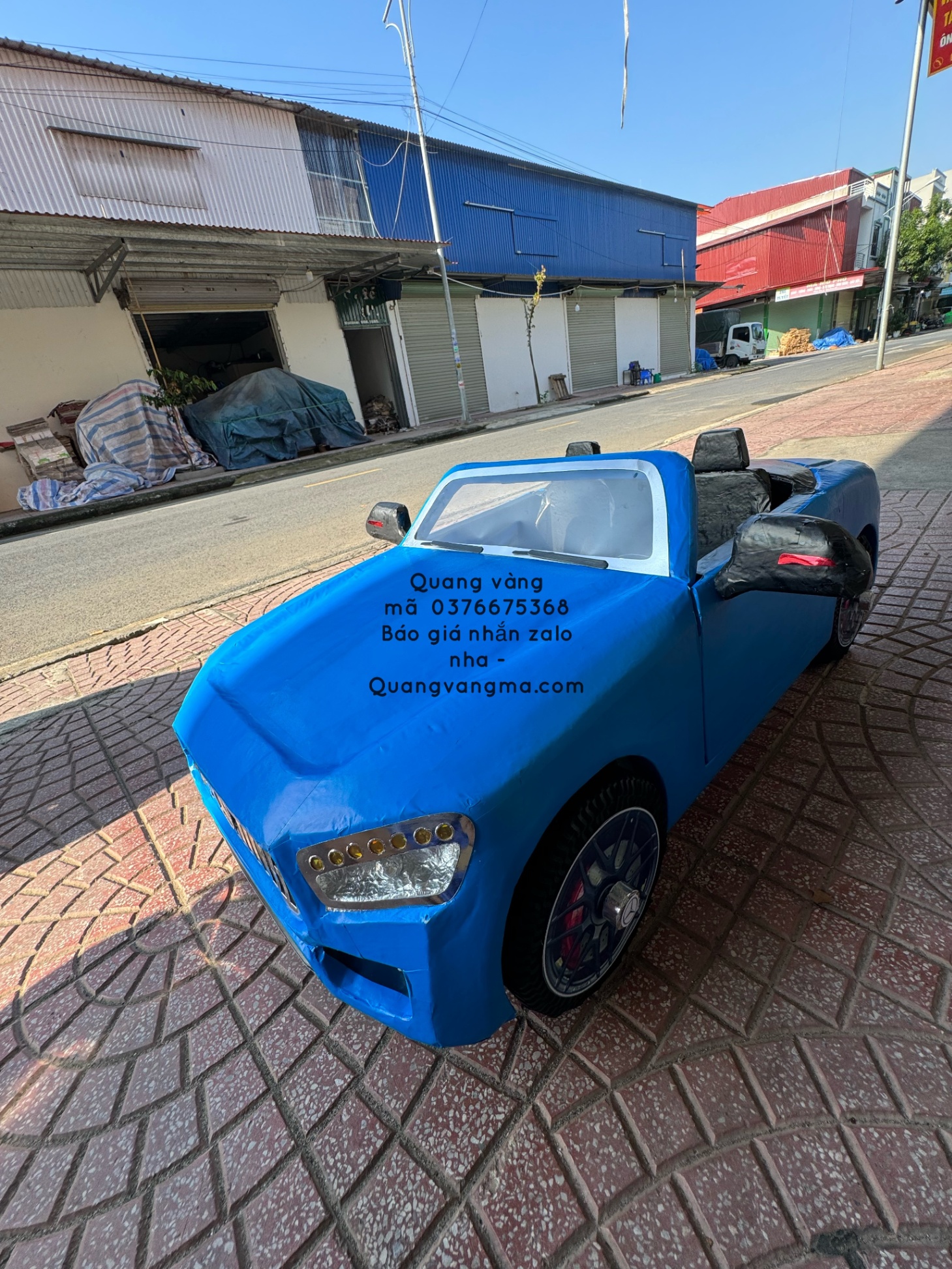 xe mui trần màu xanh
