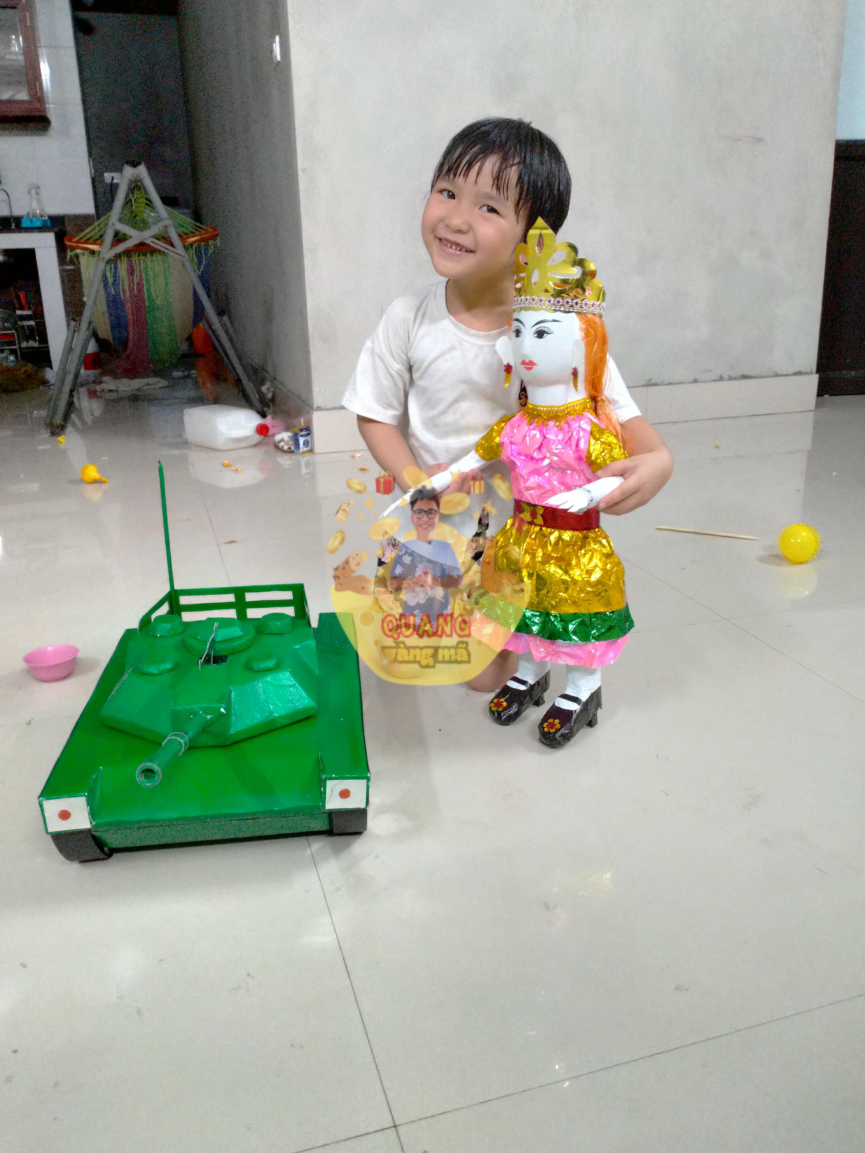 xe tăng và búp bê