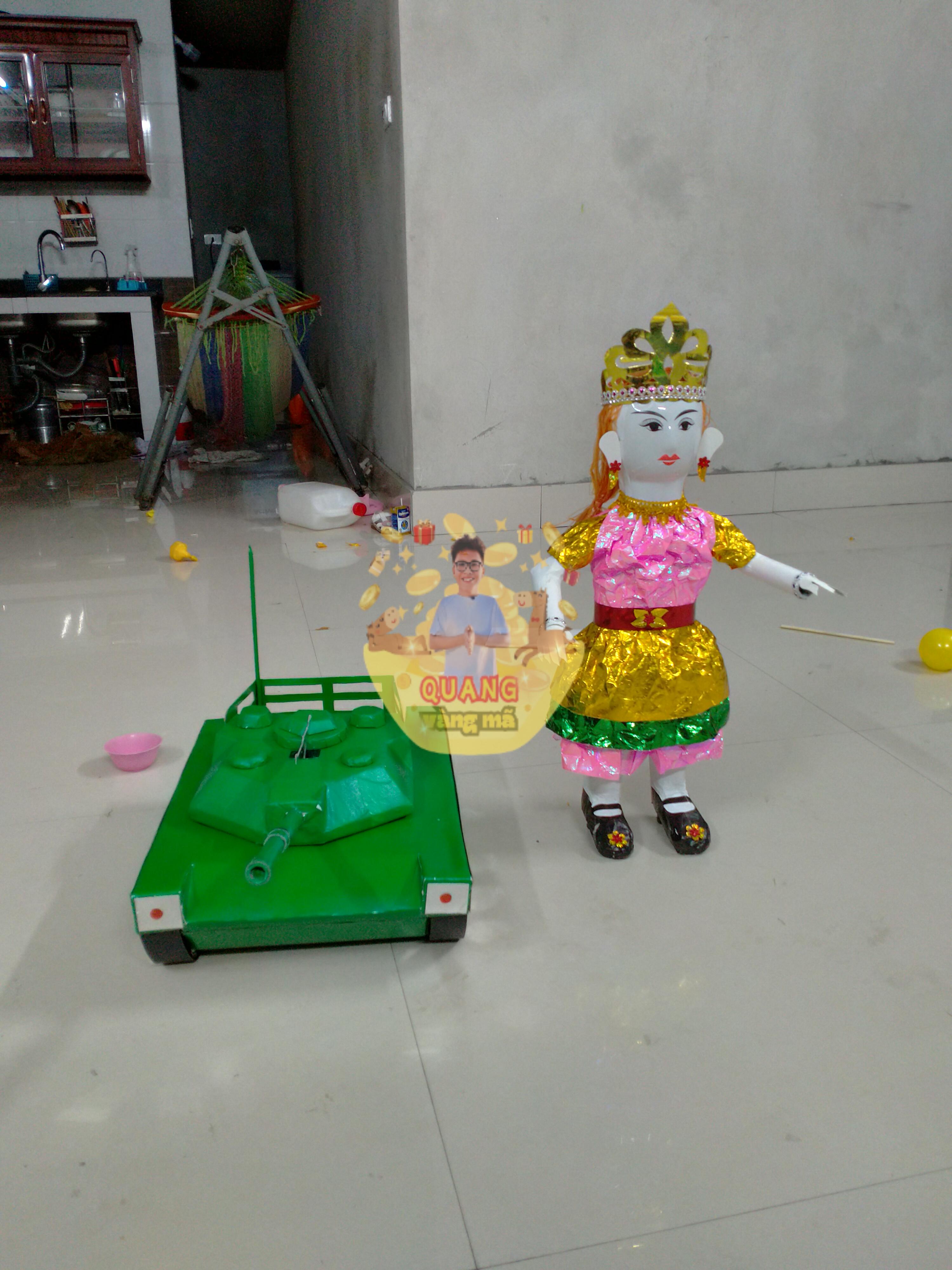 xe tăng và búp bê