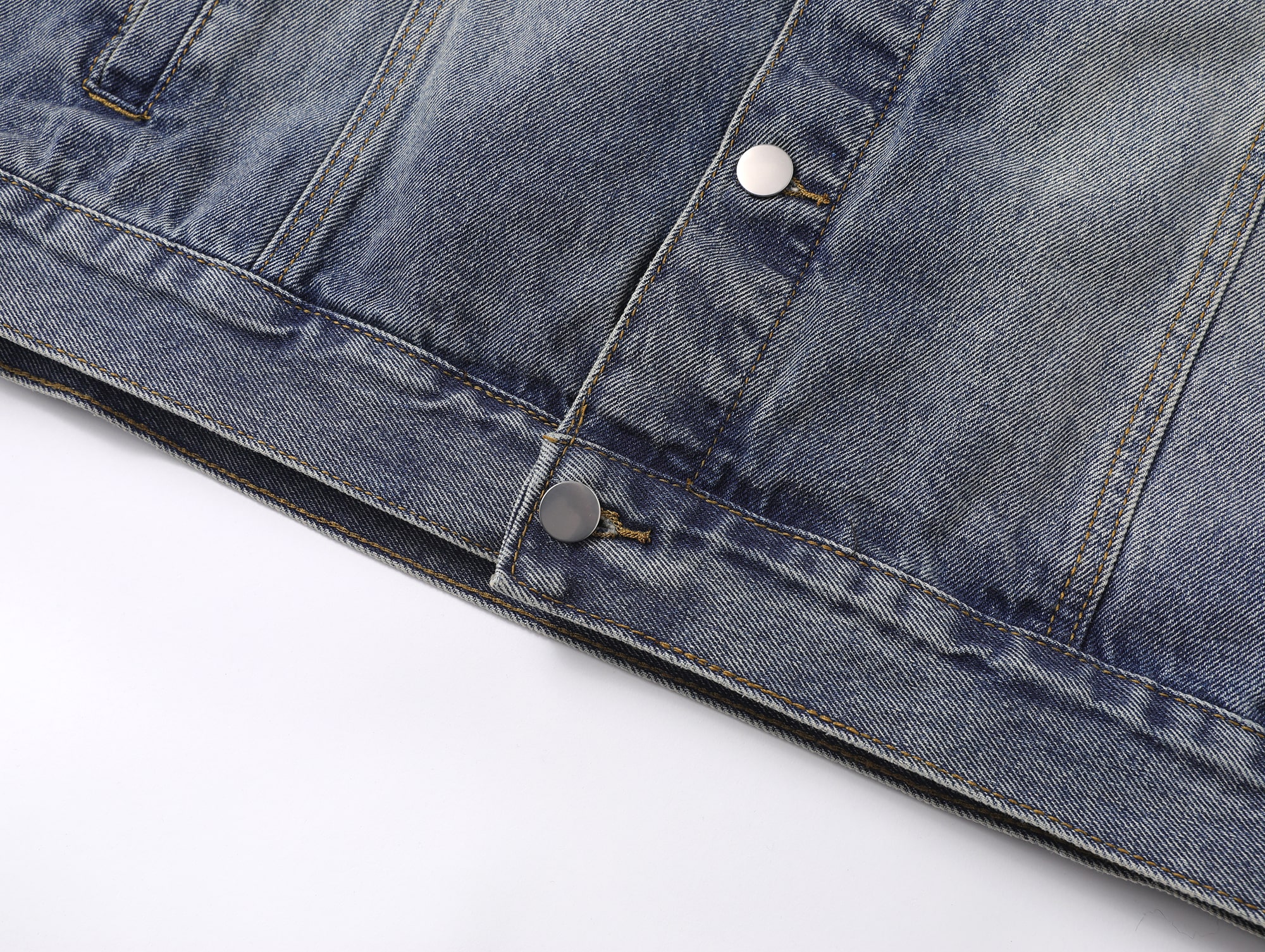 AO KHOAC JEAN NZ9146(168-P108