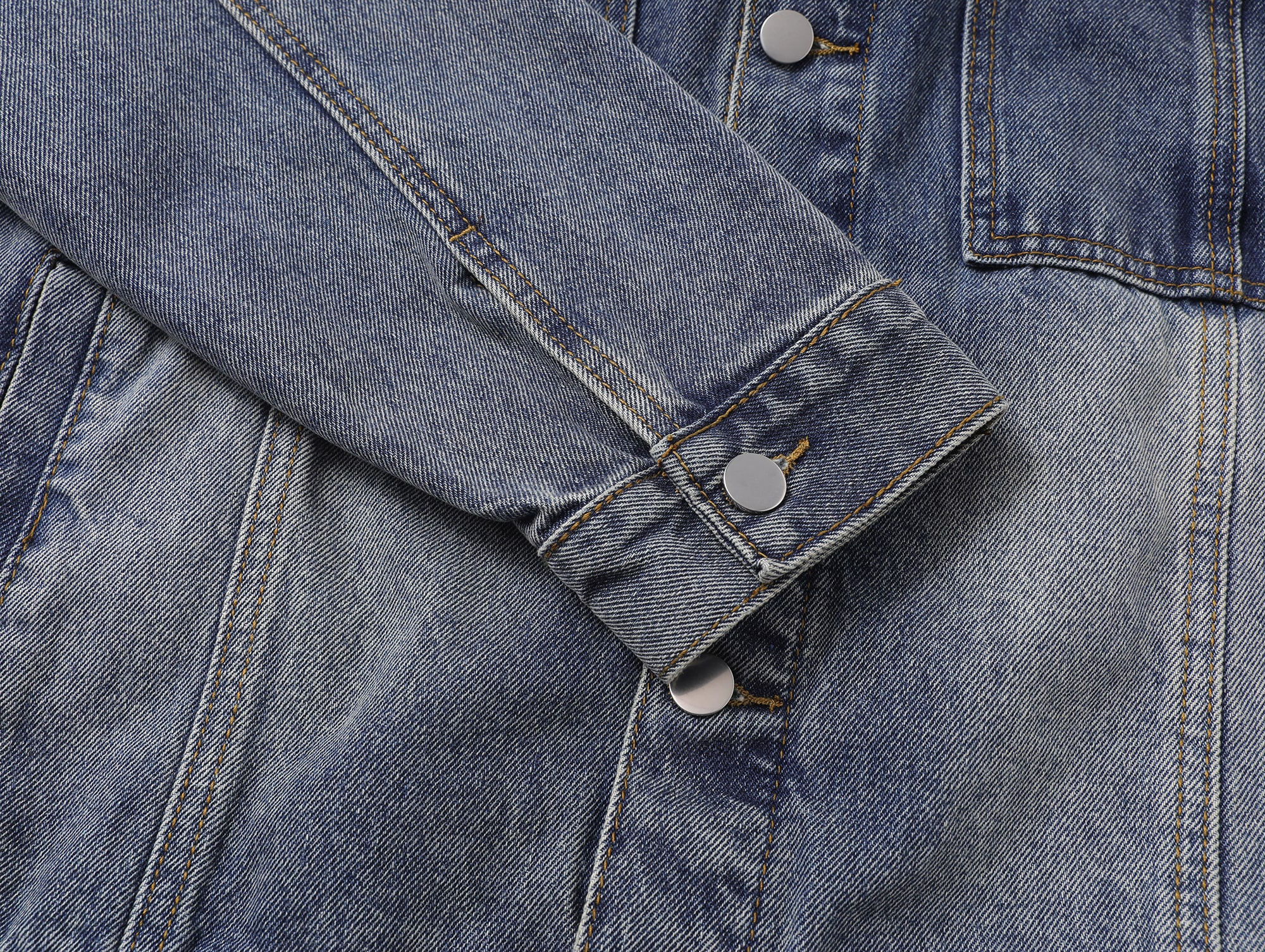AO KHOAC JEAN NZ9146(168-P108