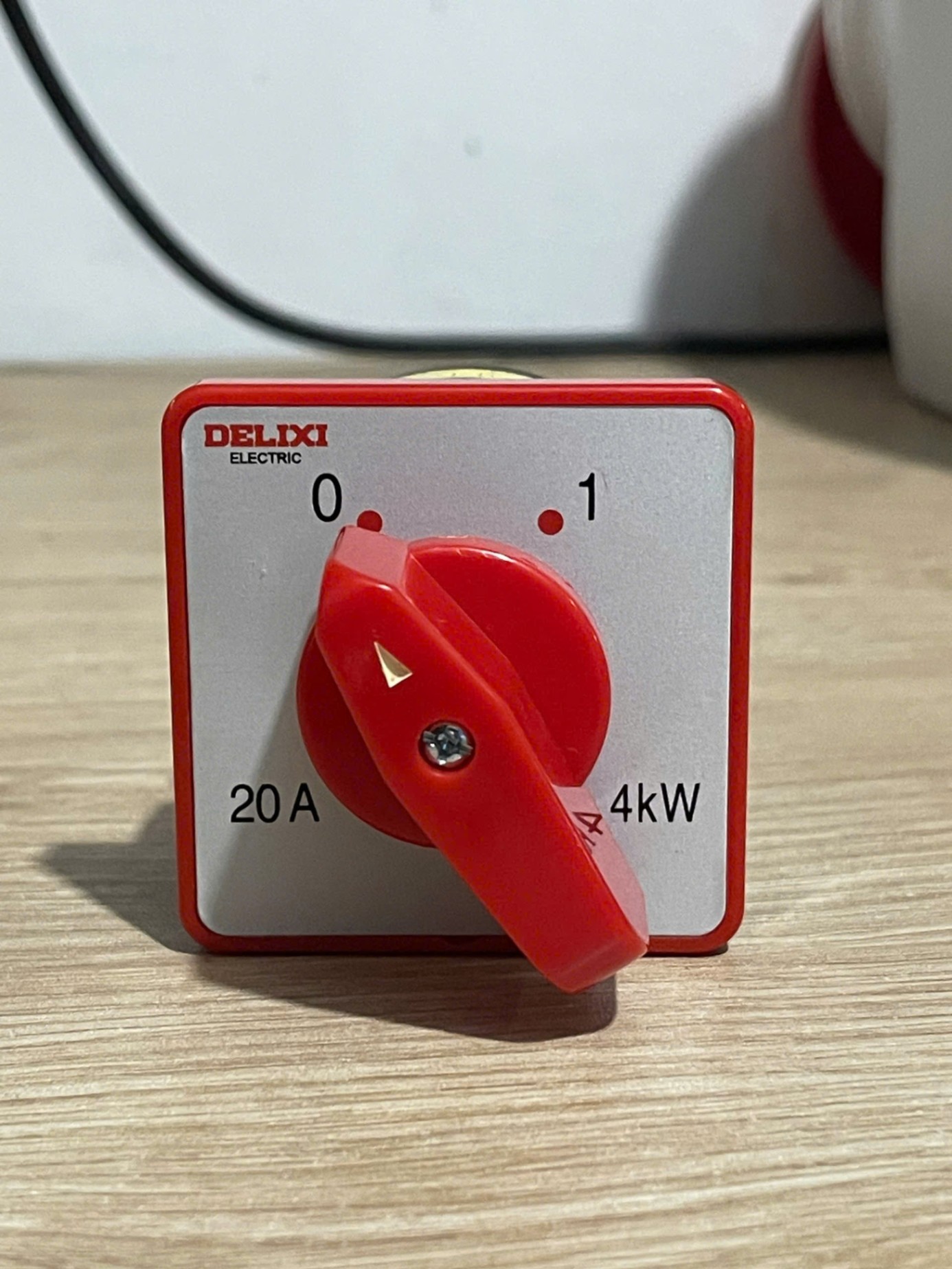 Công Tắc Đa Năng Delixi HZ5-20/4 L01 - Công Tắc Kết Hợp Hai Bánh Răng, Độ Bền Cao, Ứng Dụng Linh Hoạt