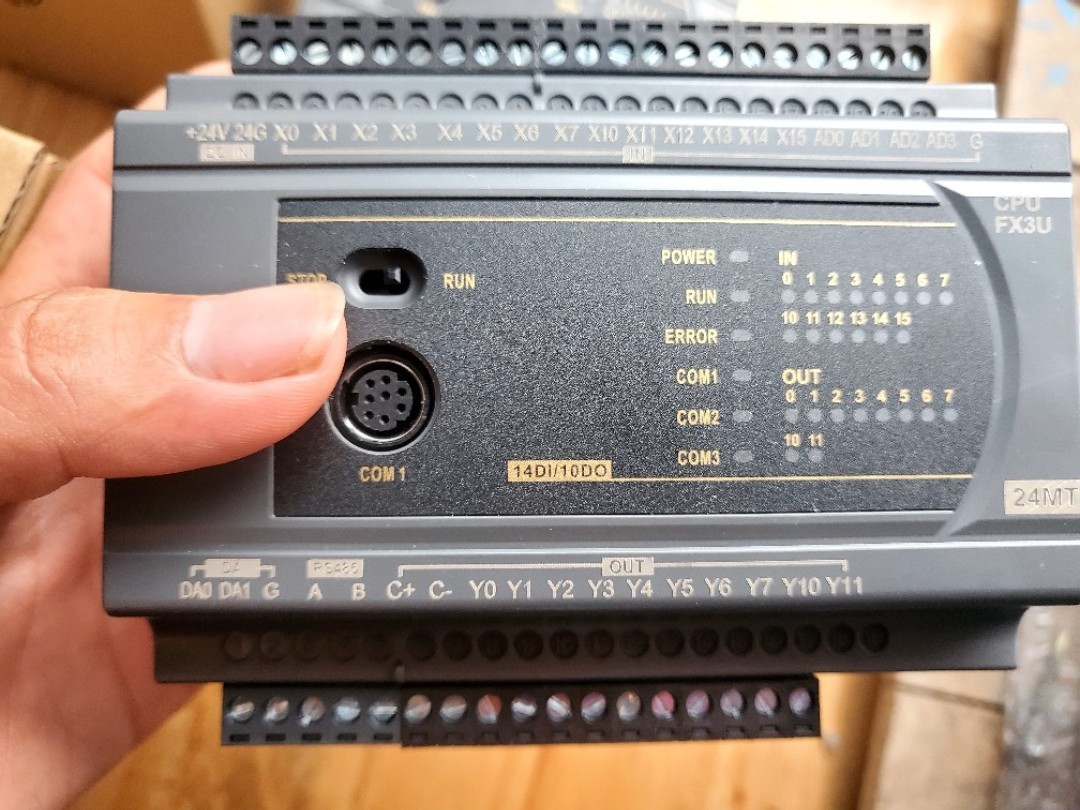 Board mạch PLC ES FX3U 24MT 14 input 10 output transistor - RS232/RS485, hỗ trợ analog 4AD/2DA , 6 xung tốc độ cao,24VDC, GX Works2 Mitsubishi - ES3U24MT4AD2DA - 0-10V