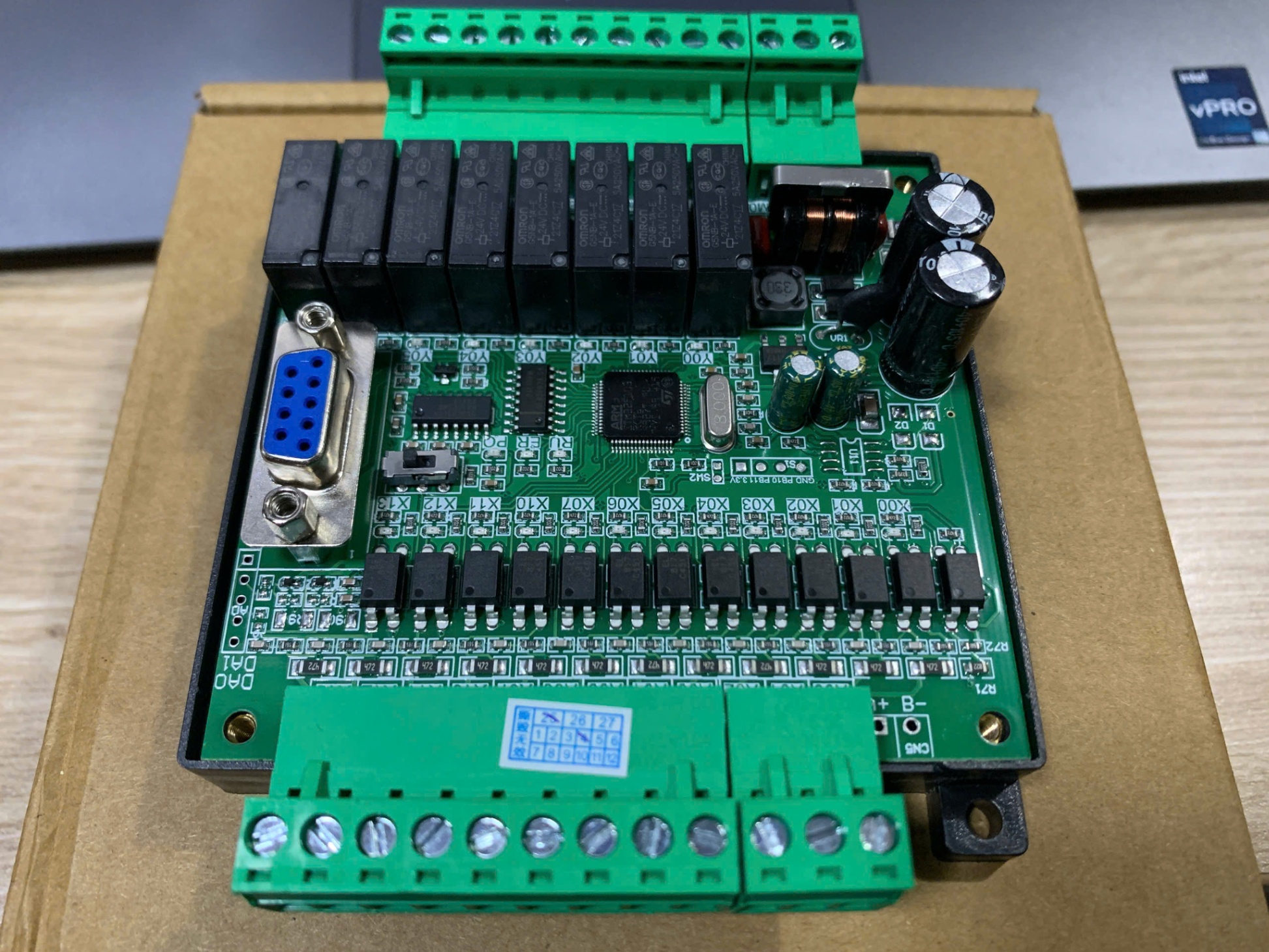 Board mạch PLC HK FX1N 20MR CFB- 12 Input/8 Output RELAY  RS232/RS485  Mạch trần & Có vỏ gắn ray  DC24V,  GX Works2 Mitsubishi - 1N-20MR-CFB hộp