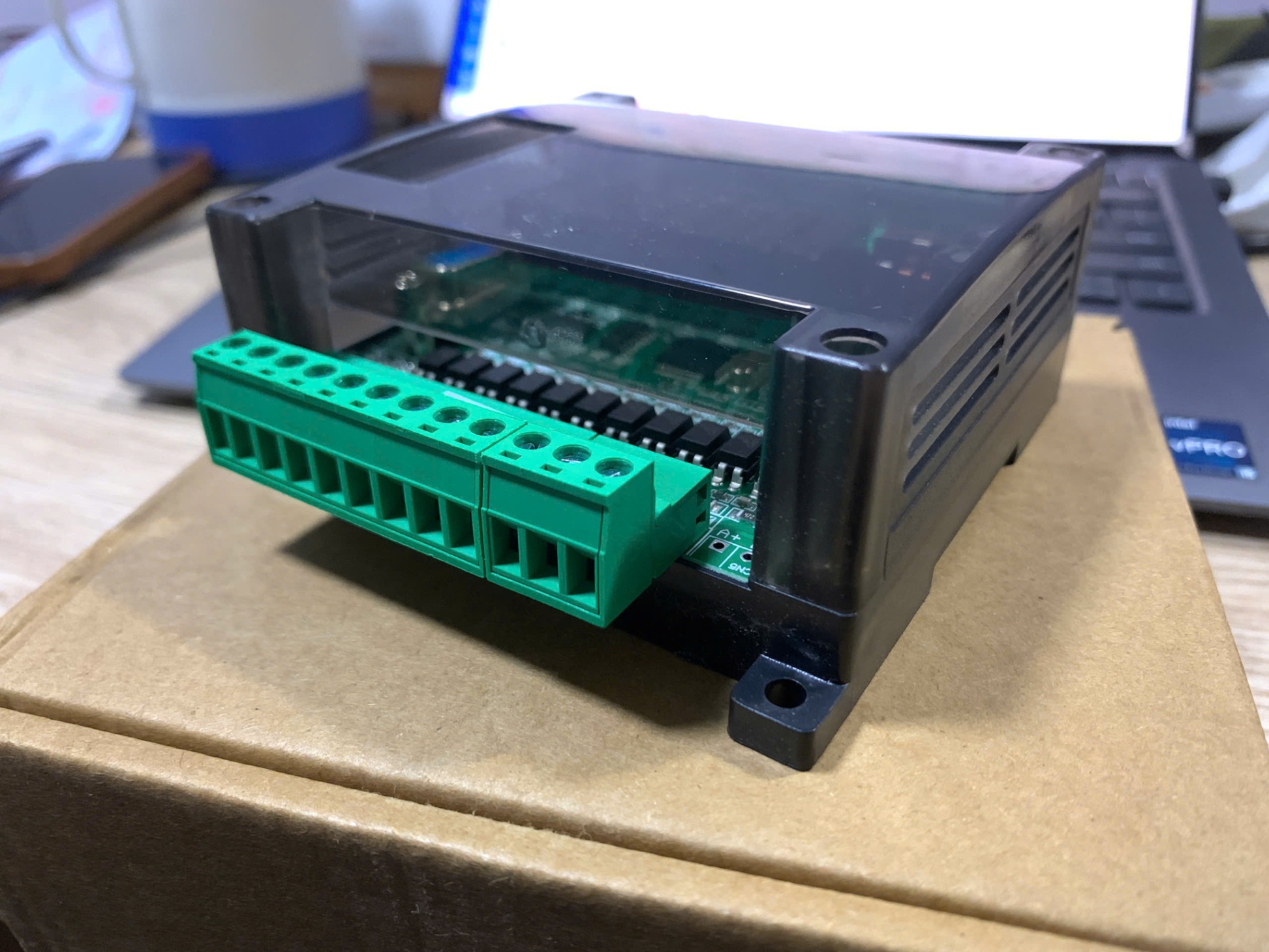 Board mạch PLC HK FX1N 20MR CFB- 12 Input/8 Output RELAY  RS232/RS485  Mạch trần & Có vỏ gắn ray  DC24V,  GX Works2 Mitsubishi - 1N-20MR-CFB hộp