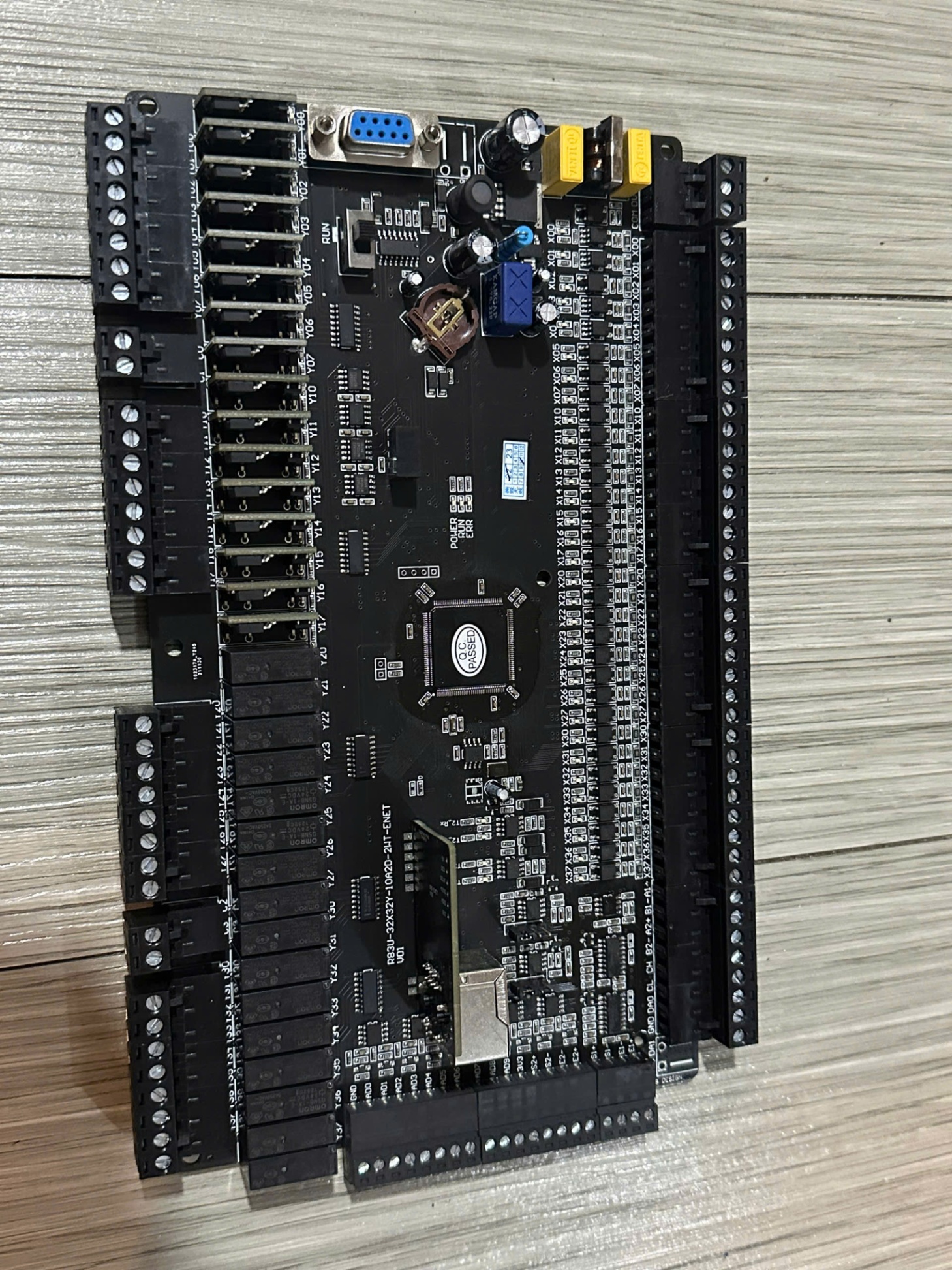 PLC SU3P-64MRT-10AD-2DA Kinseal 32 I/O 10AD 2DA RS485 RTC Ứng Dụng Trong Công Nghiệp Và Tự Động Hóa