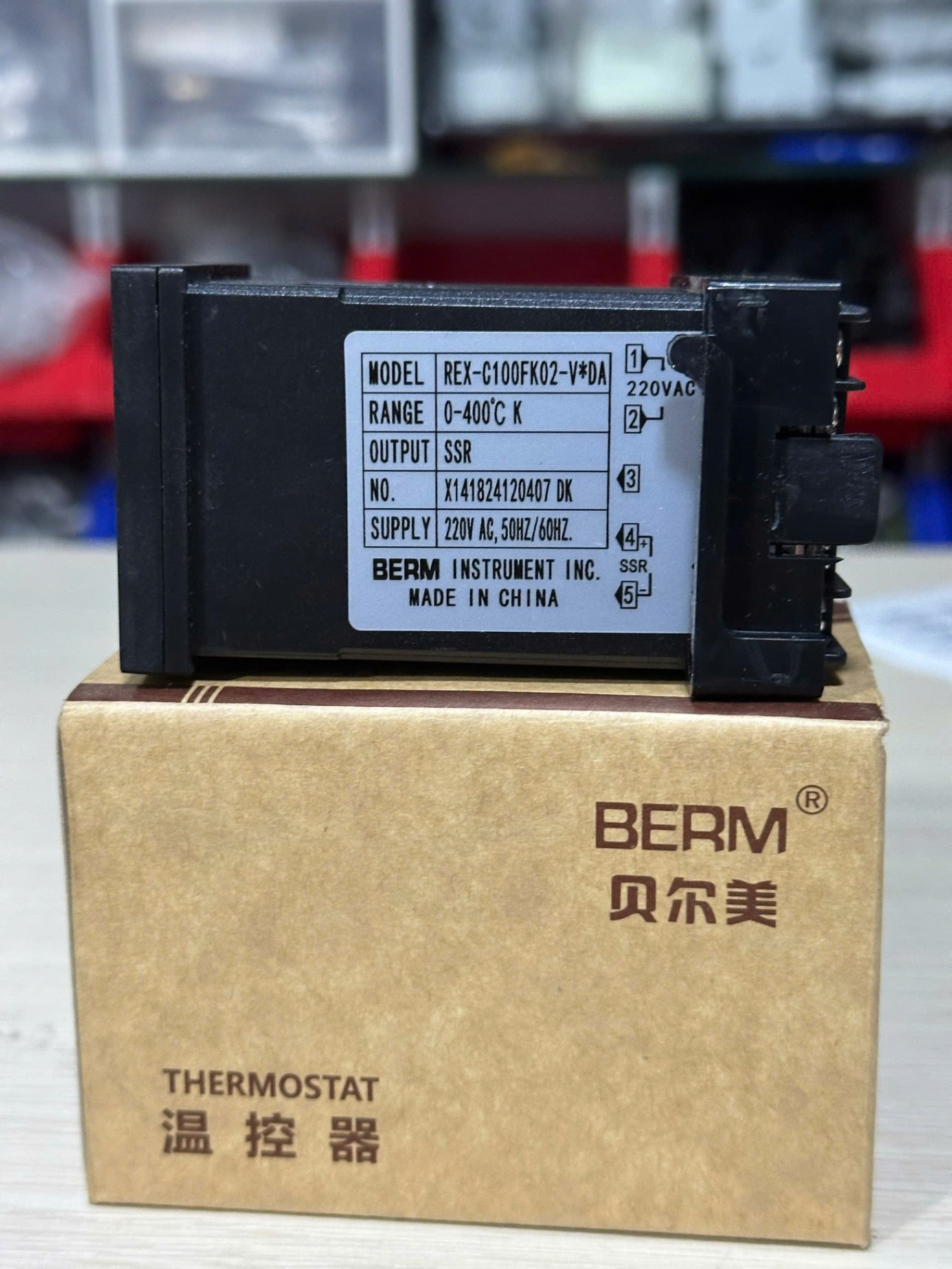 Bộ điều khiển nhiệt độ REX-C100FK02-V*DA đầu ra SSR / Điều khiển nhiệt độ REX C100 cho can K 0-400 độ