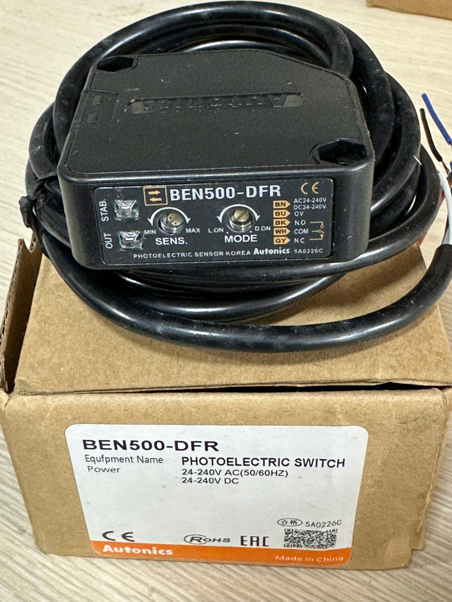 cảm biến quang BEN500-DFR ngõ ra relay khoản cách phát hiện 500mm 24-240VAC 24-240VDC