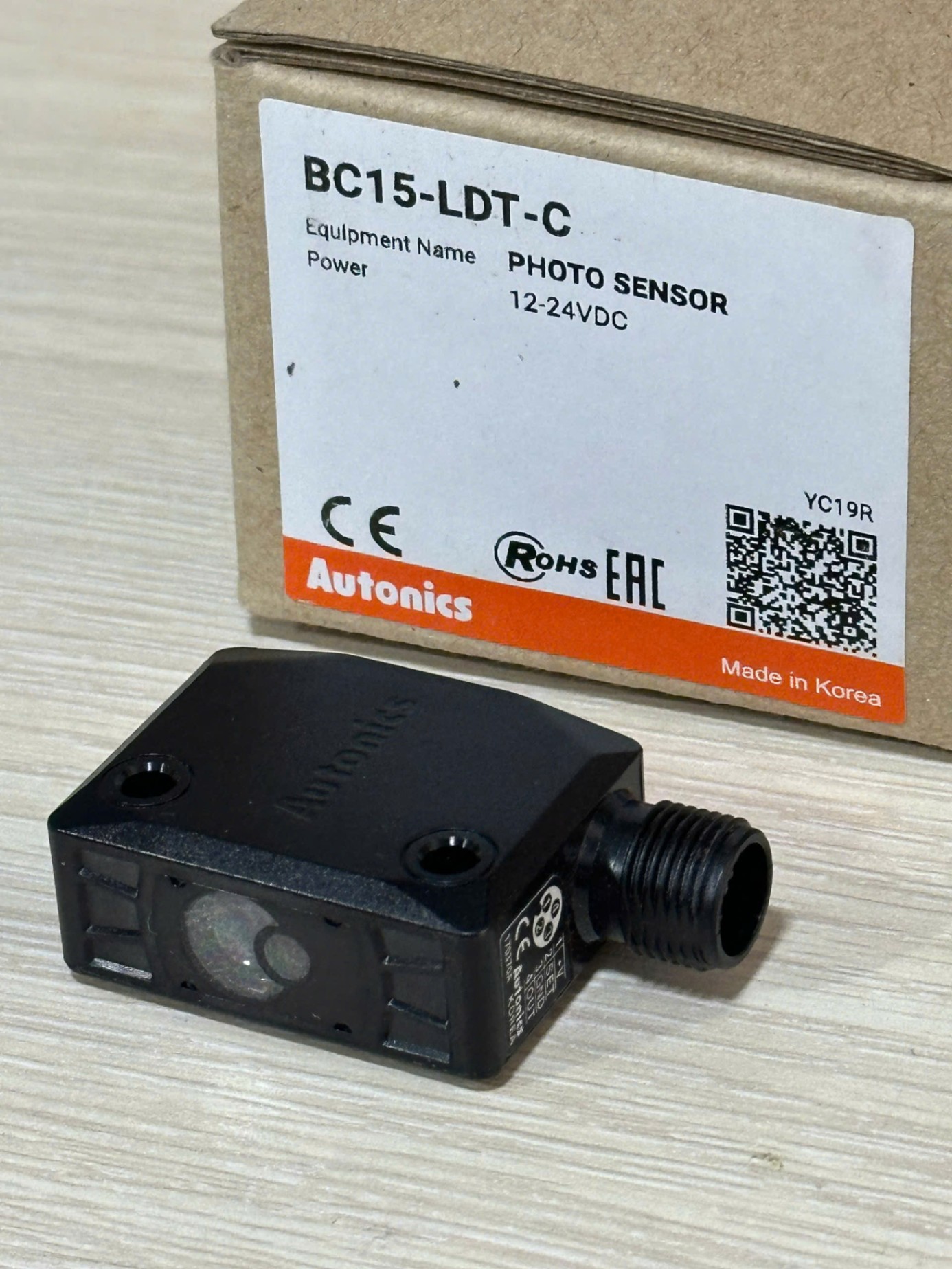 Cảm Biến Dò Màu Autonics BC15-LDT-C - Phát Hiện Chính Xác 16 Triệu Màu, Khoảng Cách 15mm, Tín Hiệu Ra NPN