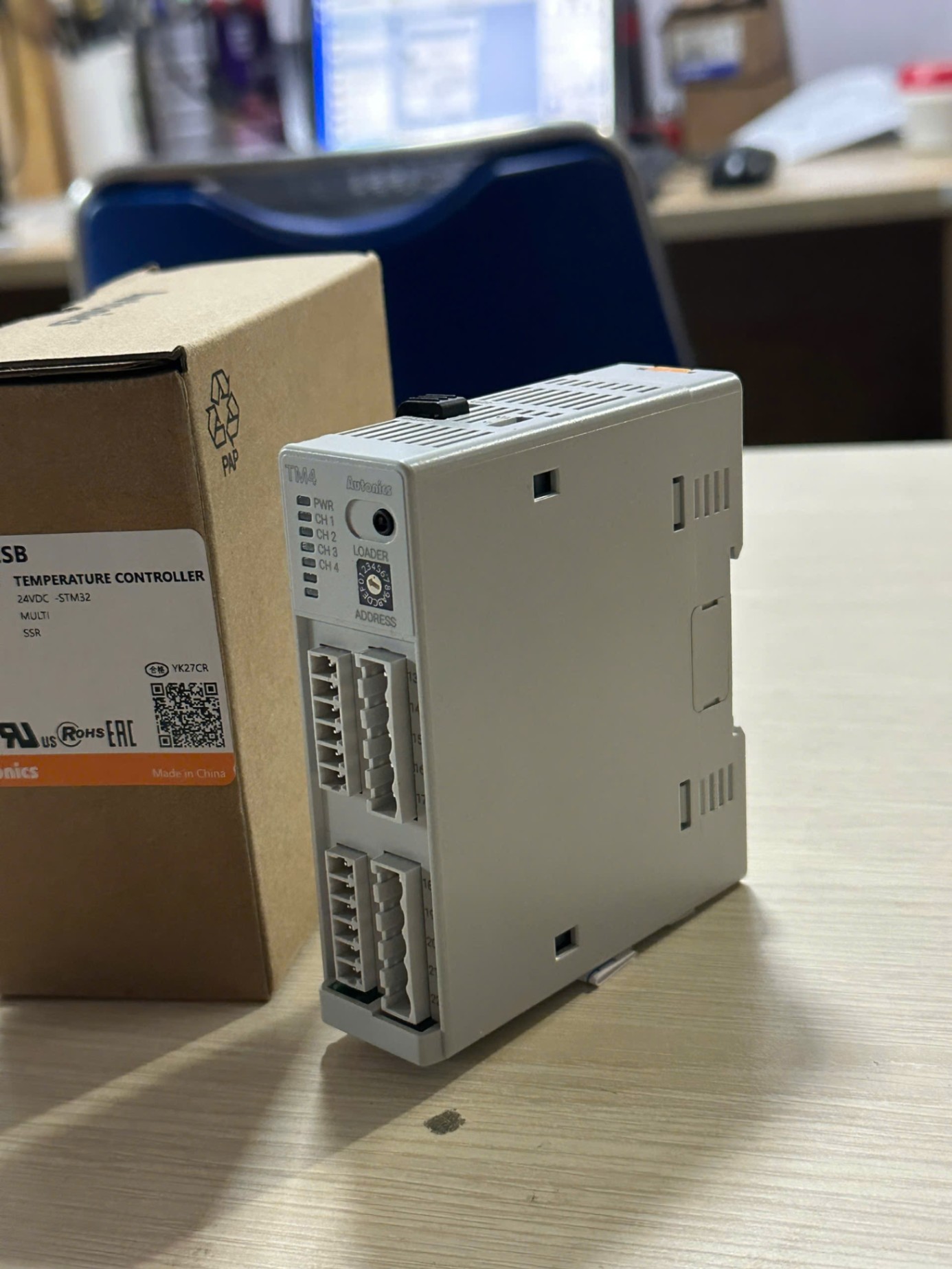 Bộ Điều Khiển Nhiệt Độ Autonics TM4-N2SB - 4 Kênh SSR, Giao Tiếp RS-485, Điện Áp 100-240VAC, Độ Chính Xác Cao