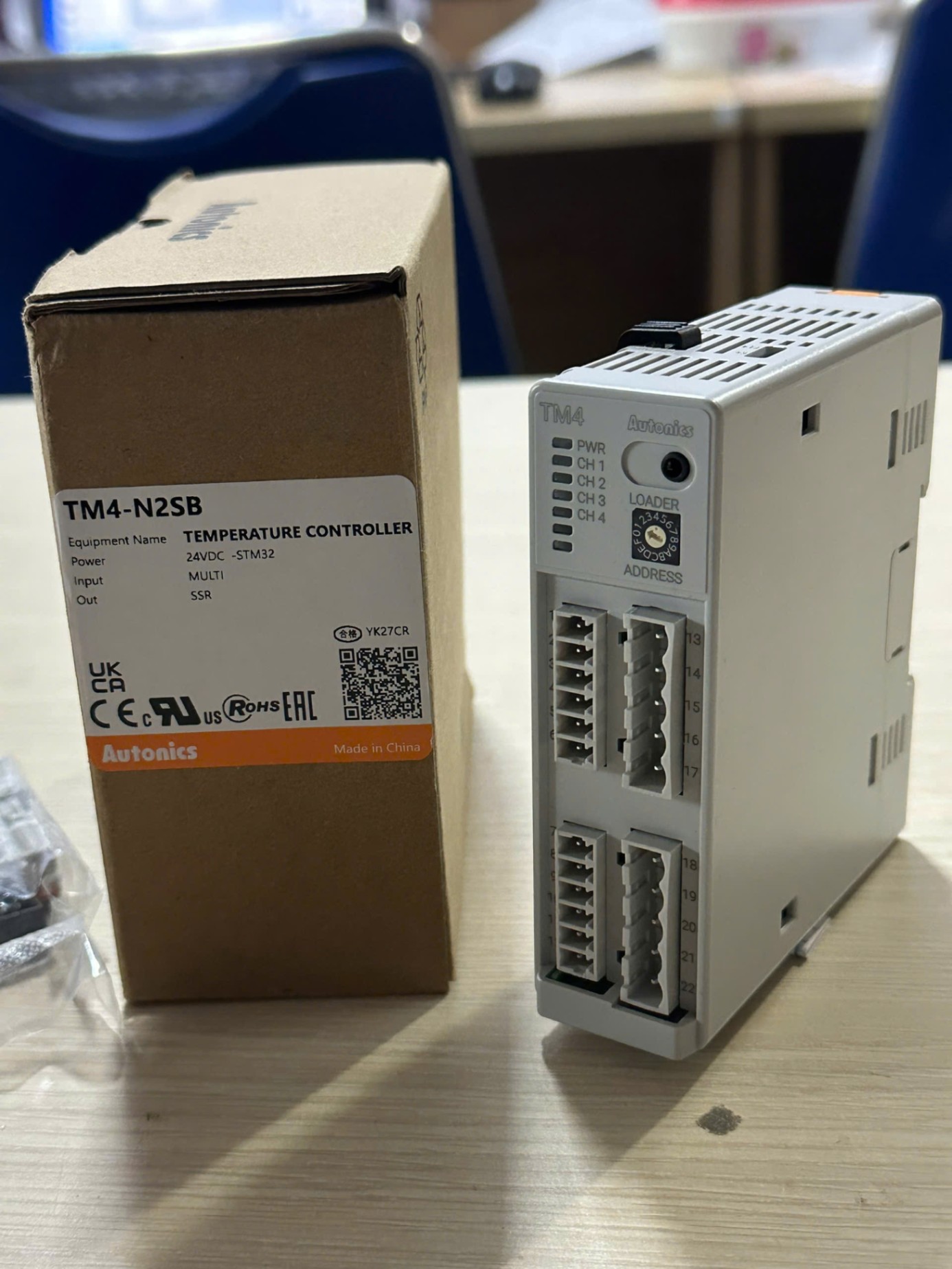 Bộ Điều Khiển Nhiệt Độ Autonics TM4-N2SB - 4 Kênh SSR, Giao Tiếp RS-485, Điện Áp 100-240VAC, Độ Chính Xác Cao