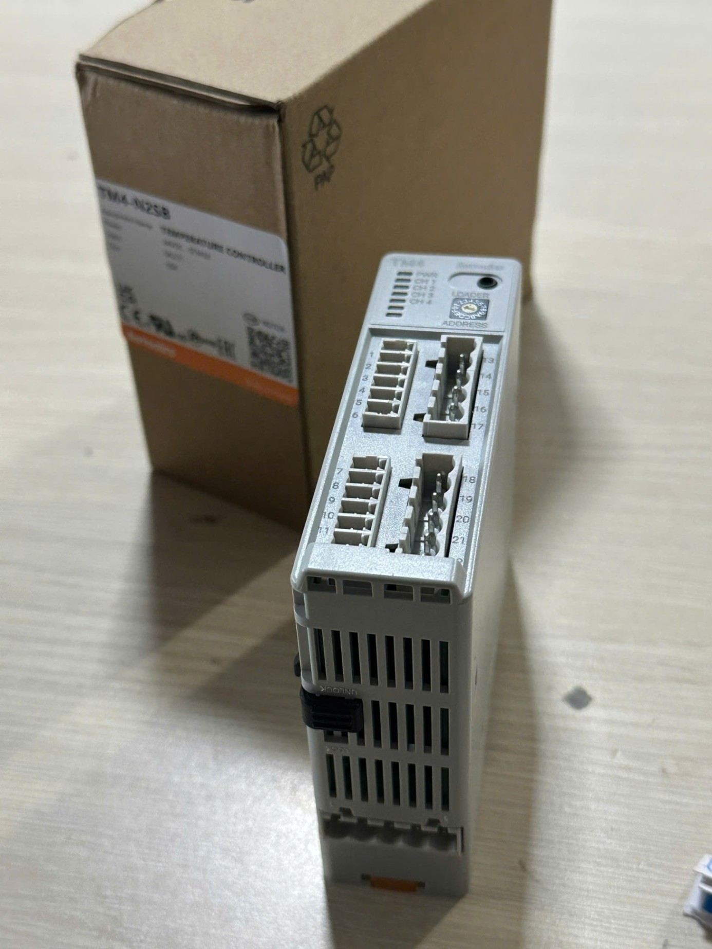 Bộ Điều Khiển Nhiệt Độ Autonics TM4-N2SB - 4 Kênh SSR, Giao Tiếp RS-485, Điện Áp 100-240VAC, Độ Chính Xác Cao