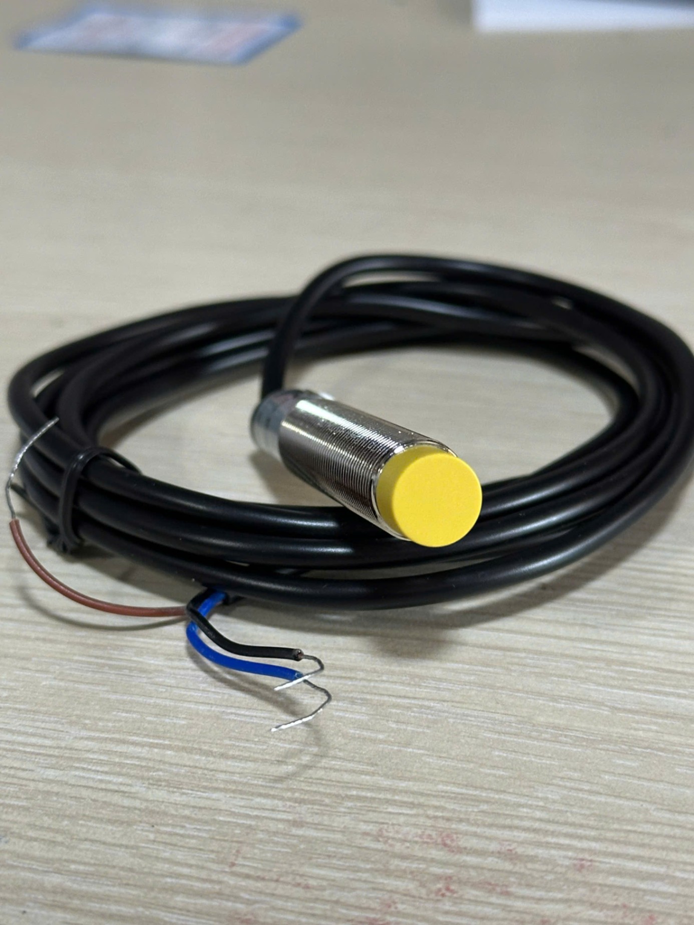 Cảm Biến Tiệm Cận Analog  M12 - 0-10V SRI12A-04U1 | tùy chọn M12 M18 J4-D8V XinShe 0-10V 4-20mA Vị Trí Tuyến Tính Kim Loại