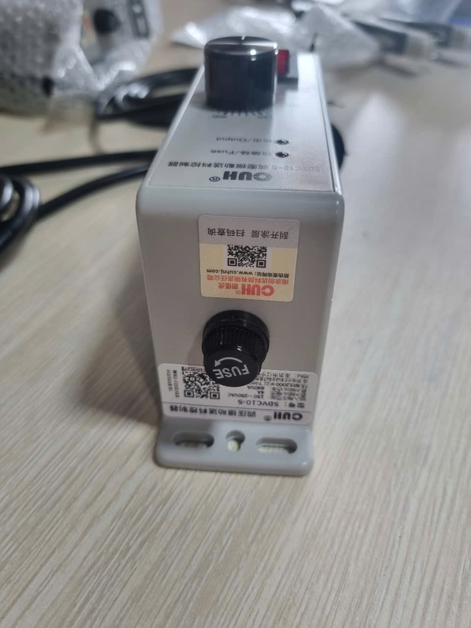 Bộ Điều Khiển Tốc Độ Rung CUH SDVC10-S - Giải Pháp Hoàn Hảo Cho Hệ Thống Vibration Feeder - CUH SDVC10-S