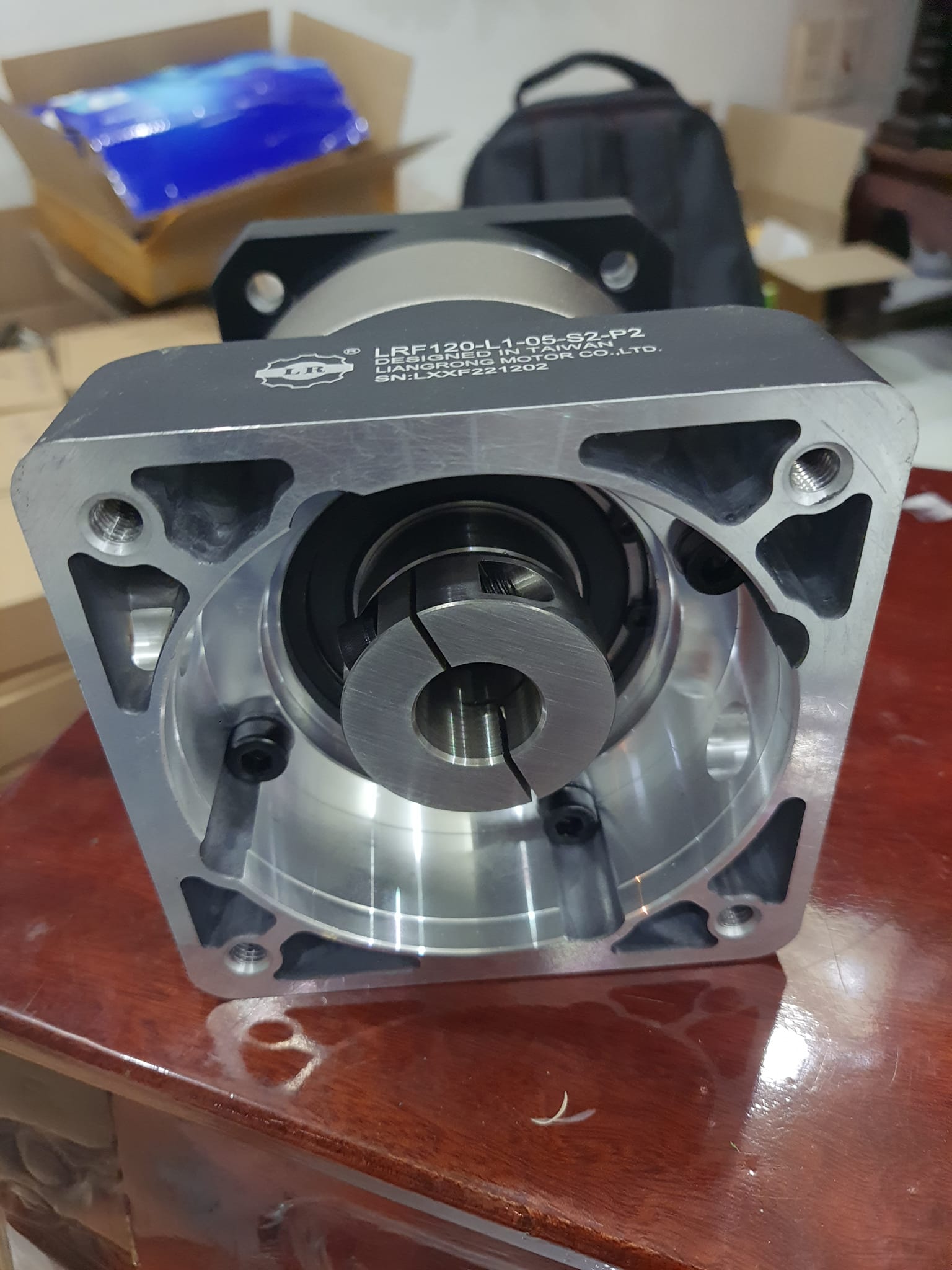 Hộp số servo LRF120-L1-05-S2-P2 LR LIANGRONG - Hộp số bánh răng hành tinh giảm tốc cho Động cơ Servo 1kW 1.5kW 2kW Cốt vào 24 ra 32 Bích 130 TỶ SỐ 5:1