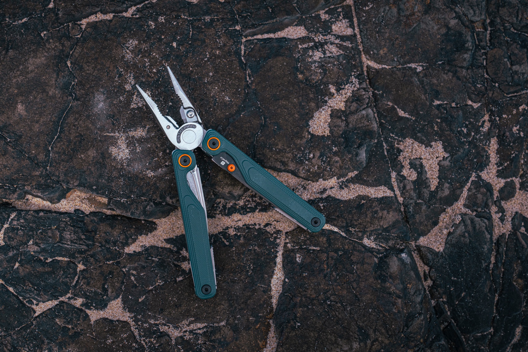 Dao đa năng Leatherman WAVE ALPHA-CASCADIA #833403