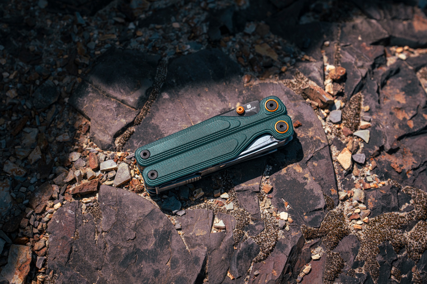 Dao đa năng Leatherman WAVE ALPHA-CASCADIA #833403