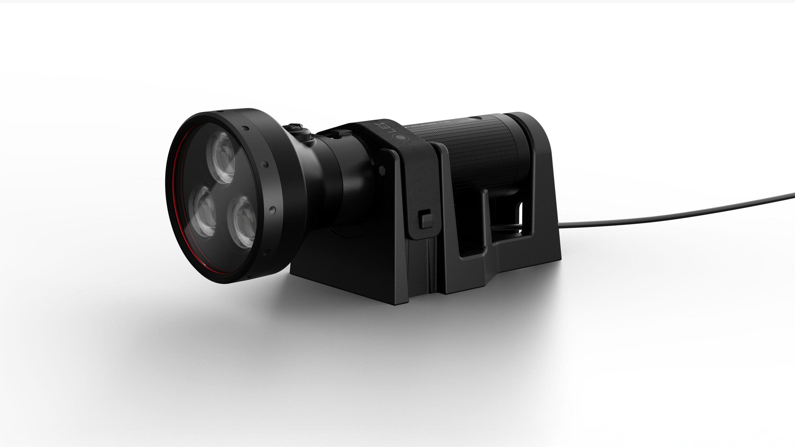 Đèn pin Ledlenser P18R (2026)
